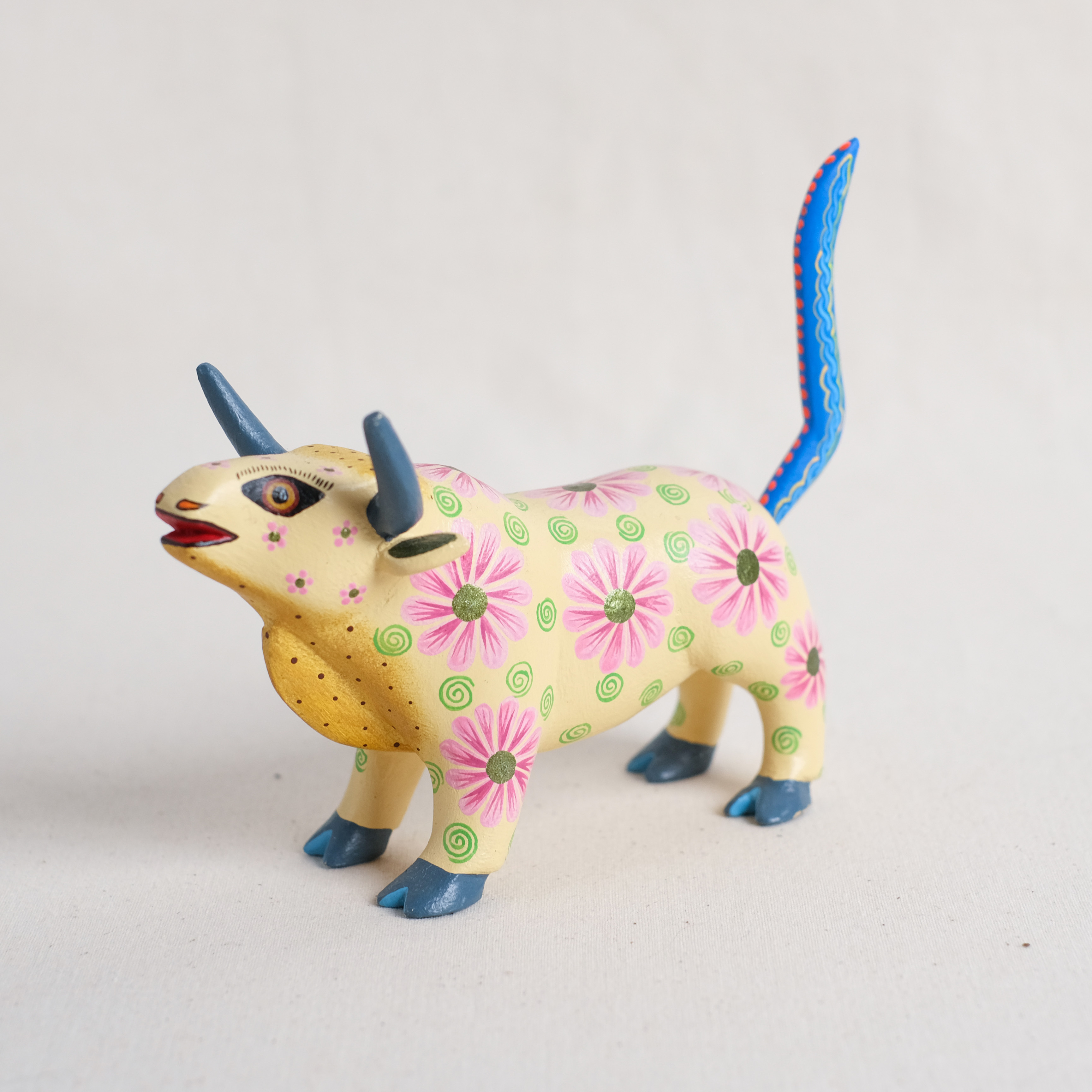 神獸手工木雕｜Toro 01｜墨西哥