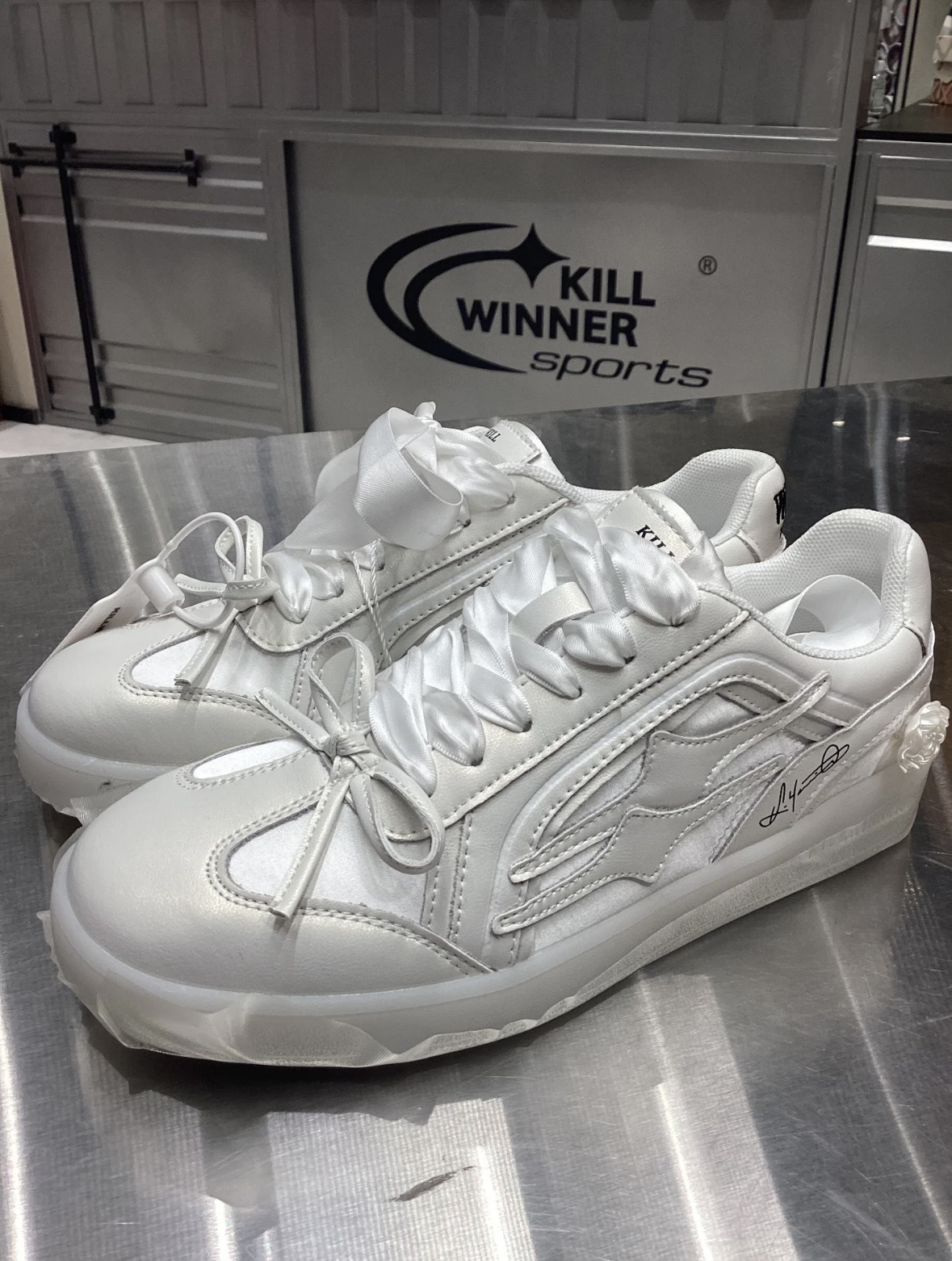 安兪真同款✨ Killwinner 德訓鞋 白月光