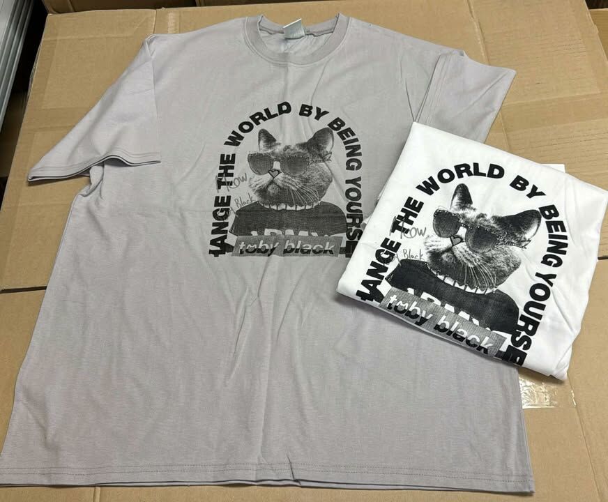 KR 韓國黑超貓 T-SHIRT，清貨價貨品，不設退換 (K3 M609)