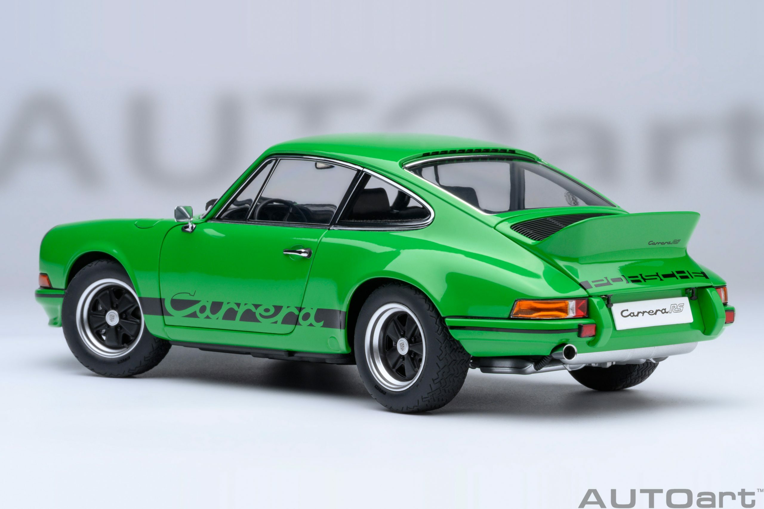 預訂 (訂金$300) (預訂價$1440) :1/18 AUTOART Porsche 911 Carrera 2.7 RS (Viper Green with Black stripes) (78034)