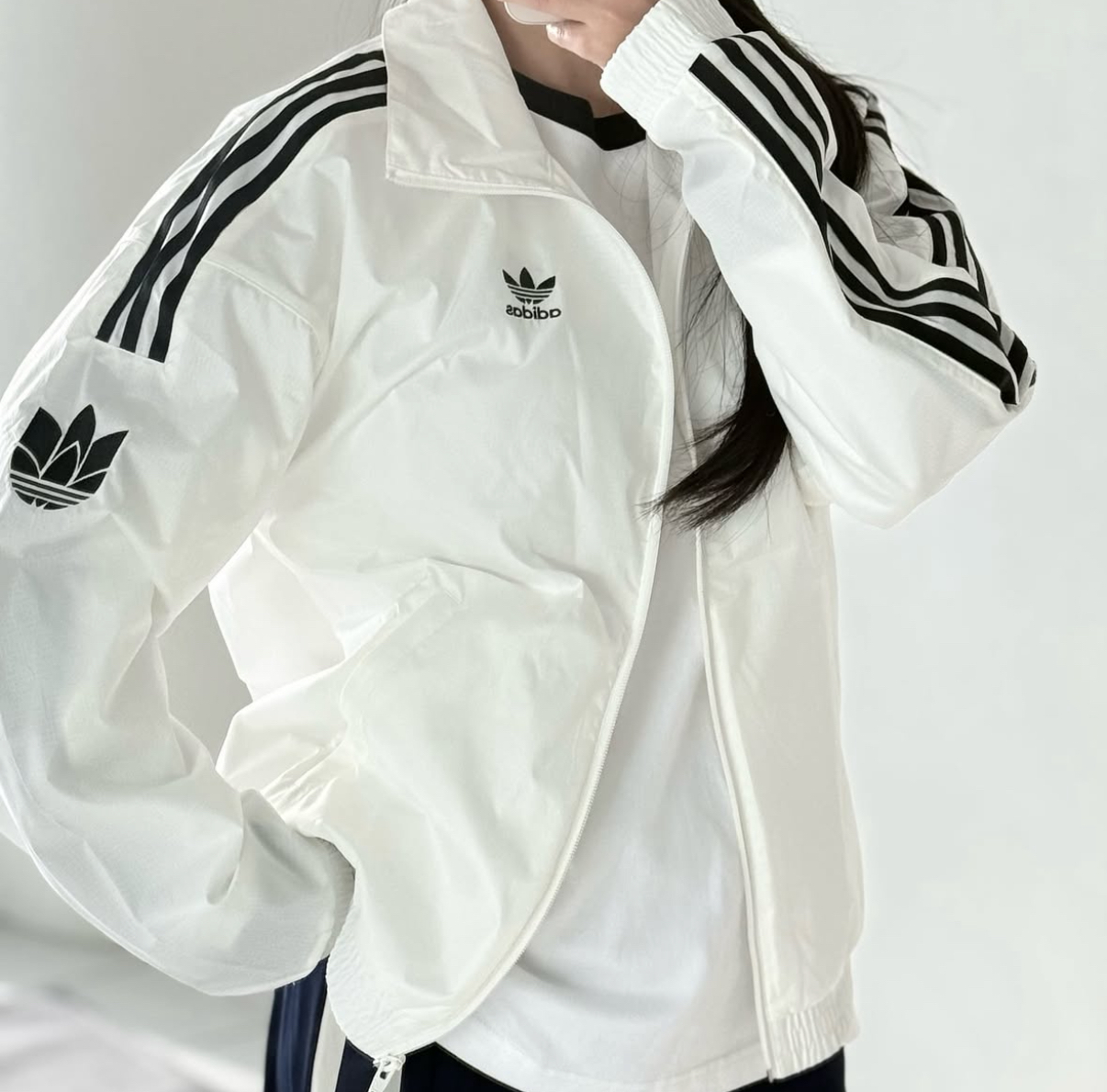 Adidas Originals 運動風立領風衣外套 寬鬆 三葉草 白色 JI7535 (任買兩件711免運)/預購