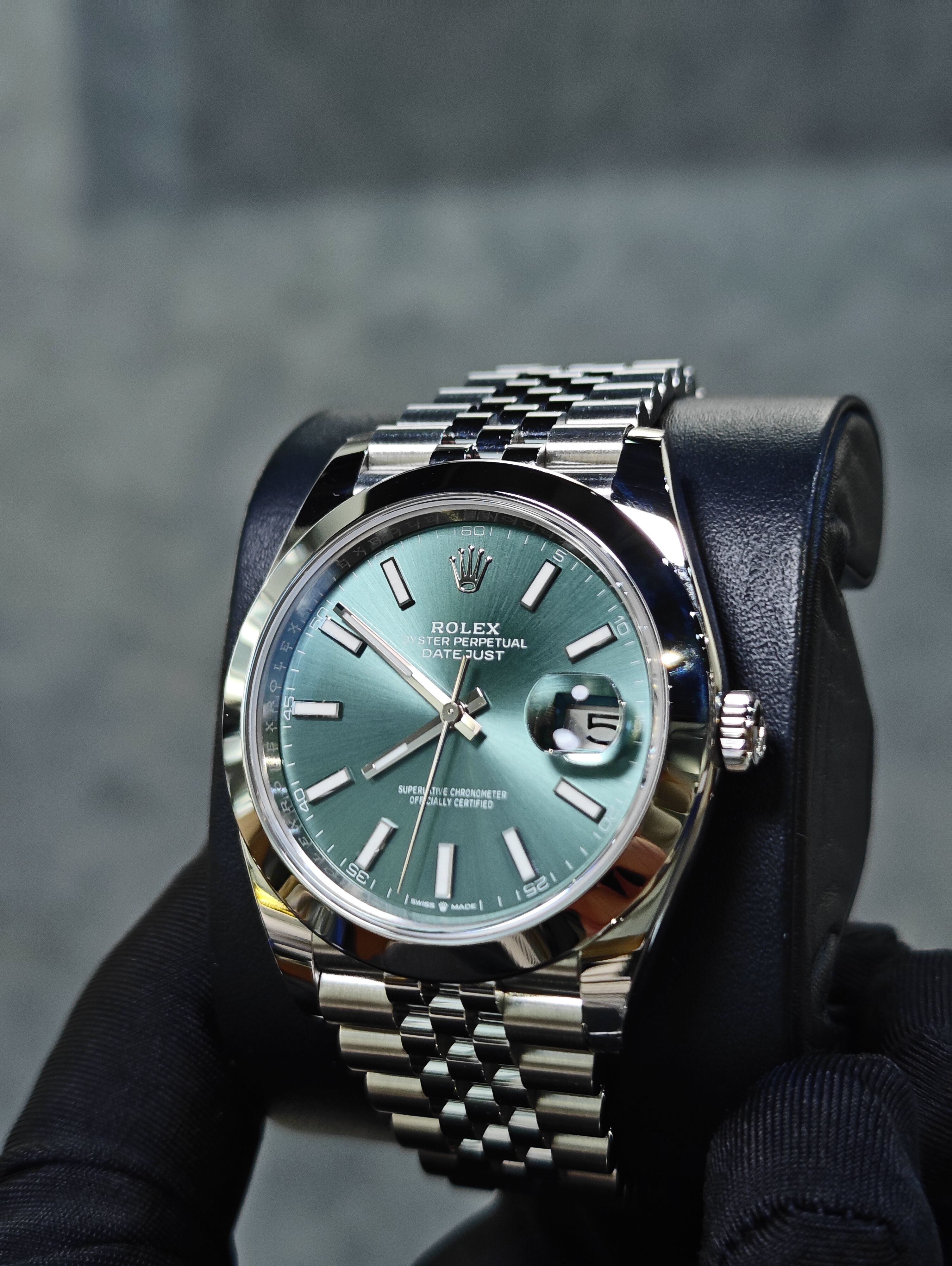 BRAND NEW ROLEX 126300 MINT GREEN DIAL DATEJUST STAINLESS STEEL JUBILEE 41MM