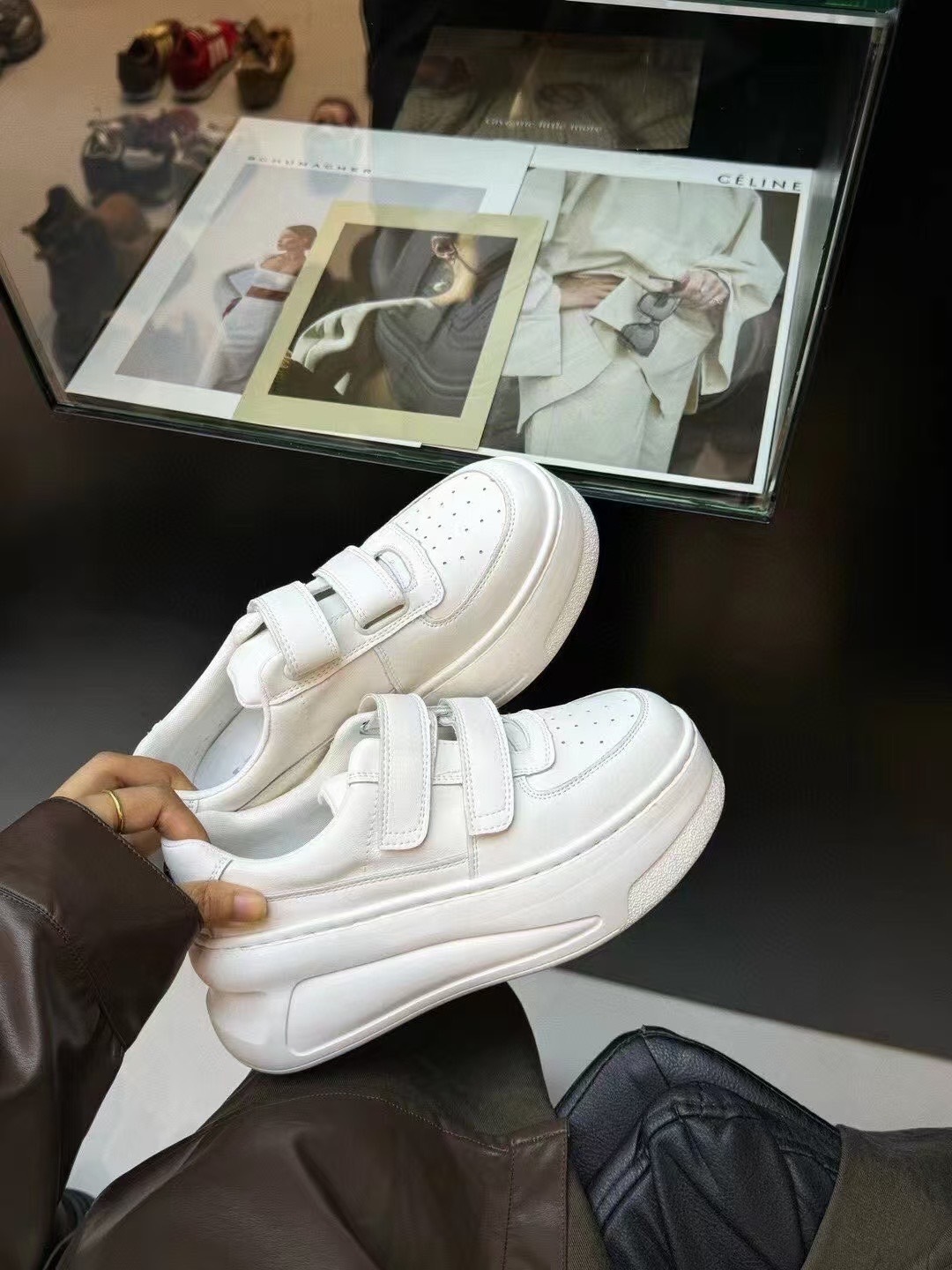 韓版魔鬼氈增高牛皮小白鞋