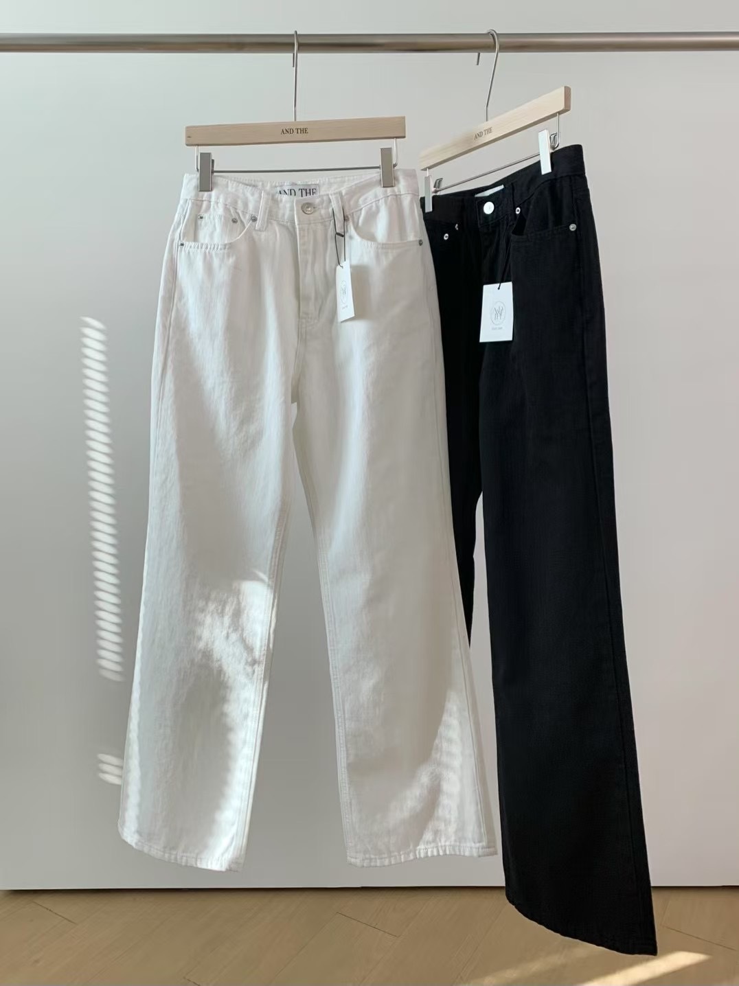 AT2514 純色直腳牛仔褲