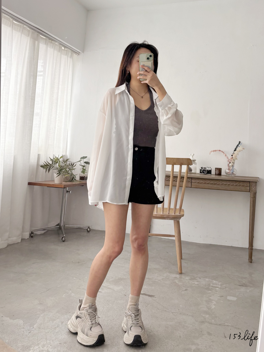 |現貨|溫柔透膚後簍空寬版襯衫(3色)