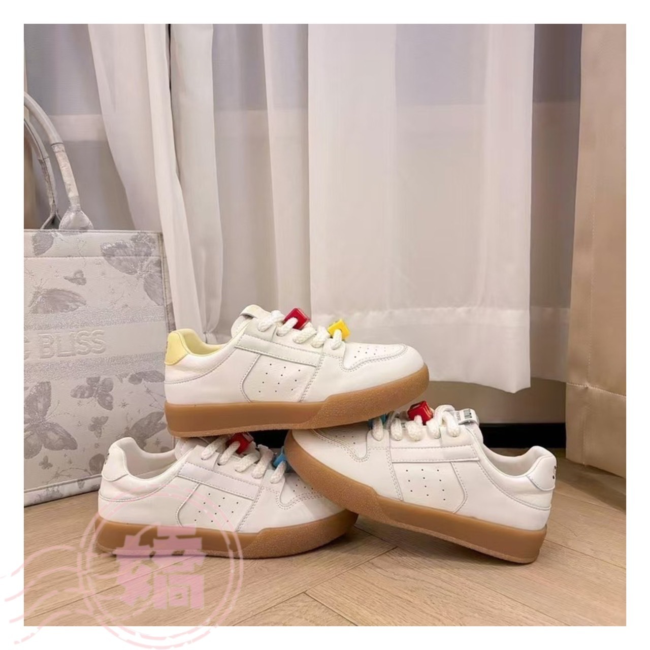 T27030彩色字母釦裝飾休閒小白鞋(白'黃)(225'230'235'240'245'250)