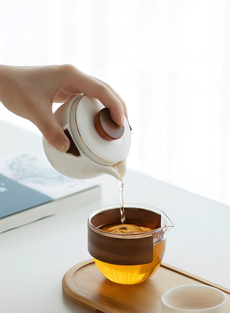 鹿港窯禮品館 │簡逸小旅箱套裝 電鍋造型 白瓷內壁,茶湯瑩潤,木質防燙設計,隨時享受愜意茶香