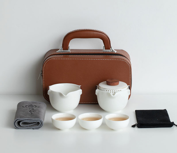 鹿港窯禮品館 │簡逸小旅箱套裝 電鍋造型 白瓷內壁,茶湯瑩潤,木質防燙設計,隨時享受愜意茶香