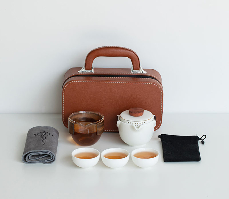 鹿港窯禮品館 │簡逸小旅箱套裝 電鍋造型 白瓷內壁,茶湯瑩潤,木質防燙設計,隨時享受愜意茶香