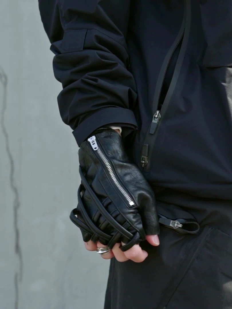 LMTWL 龍牙PU皮革暗黑銀拉鍊手套