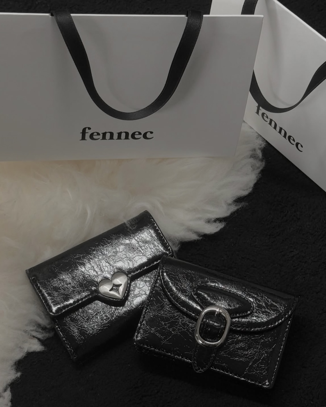 FENNEC) HEARTY FLAP WALLET - BLACK