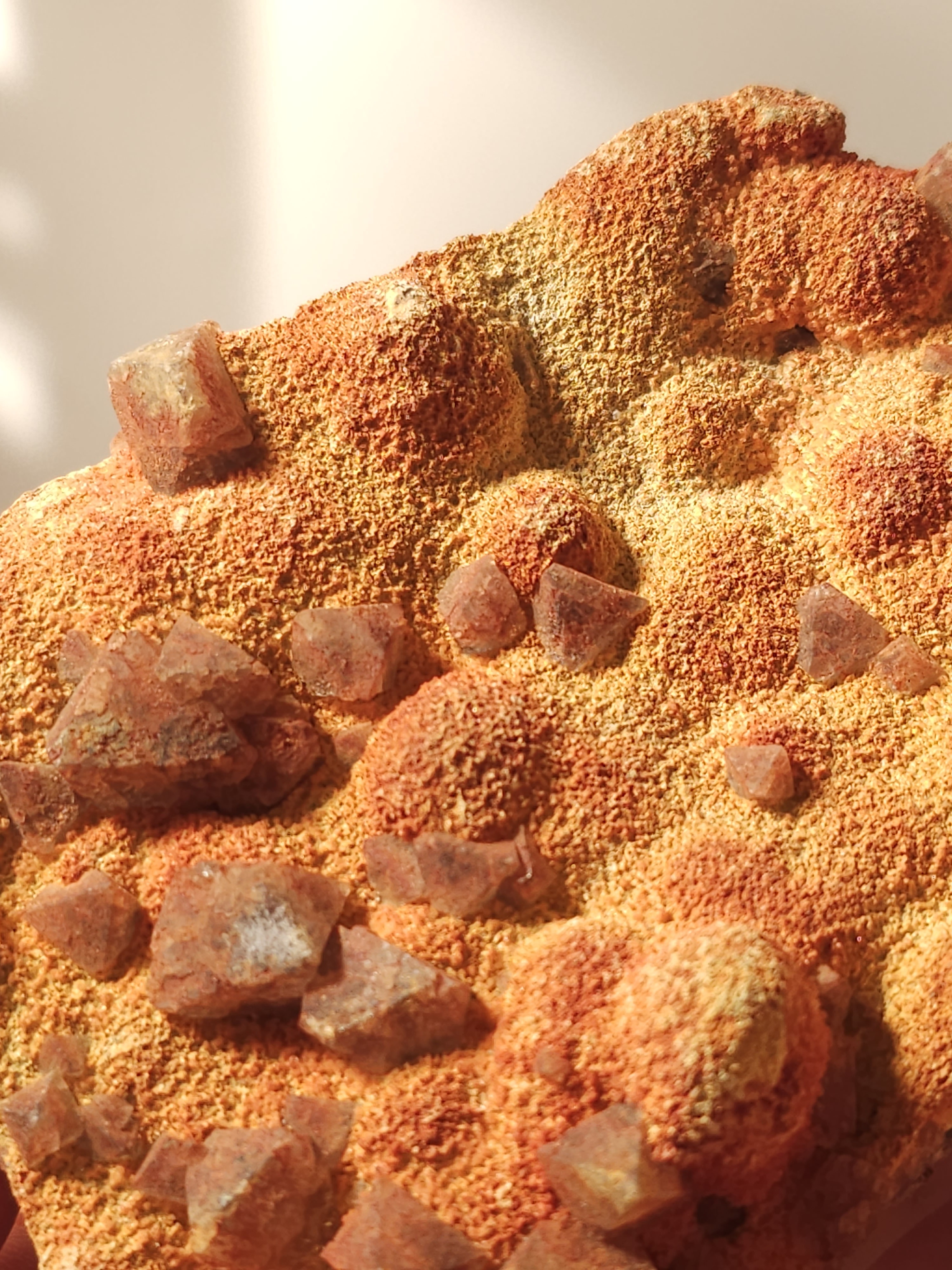 內蒙水晶八面體螢石附展示架#0746