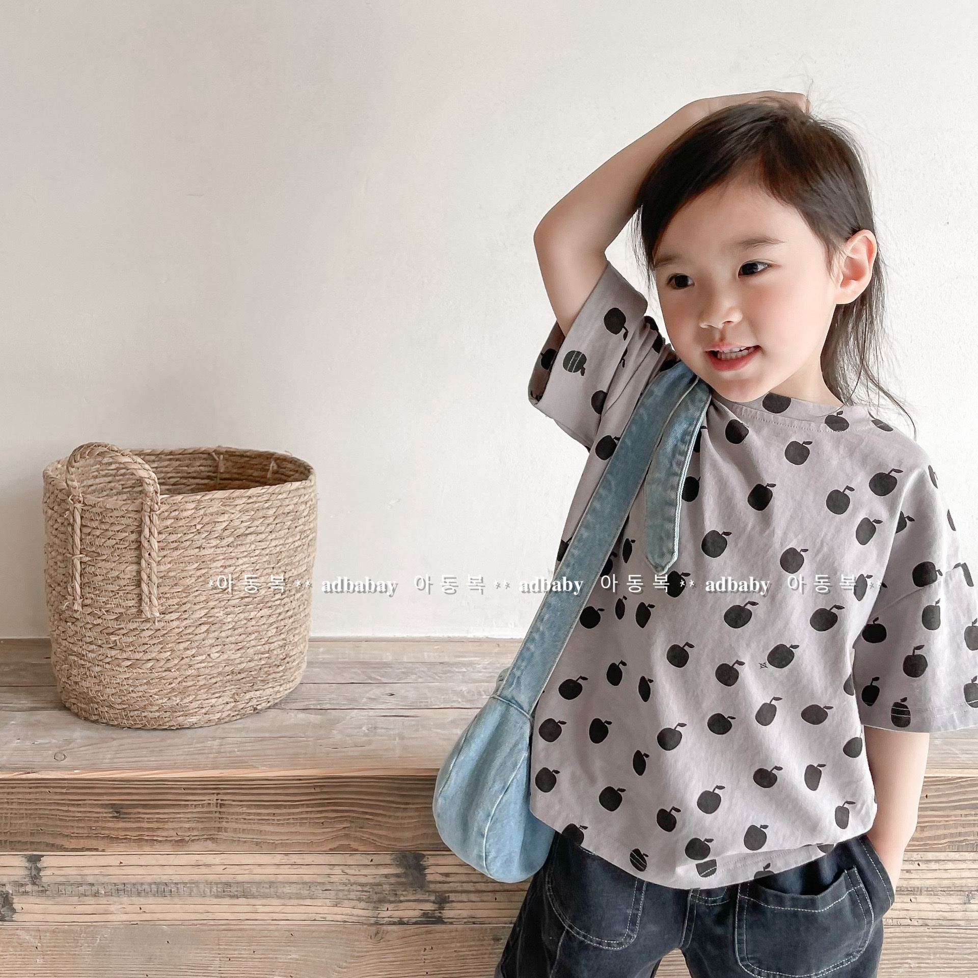 滿版蘋果麻棉上衣