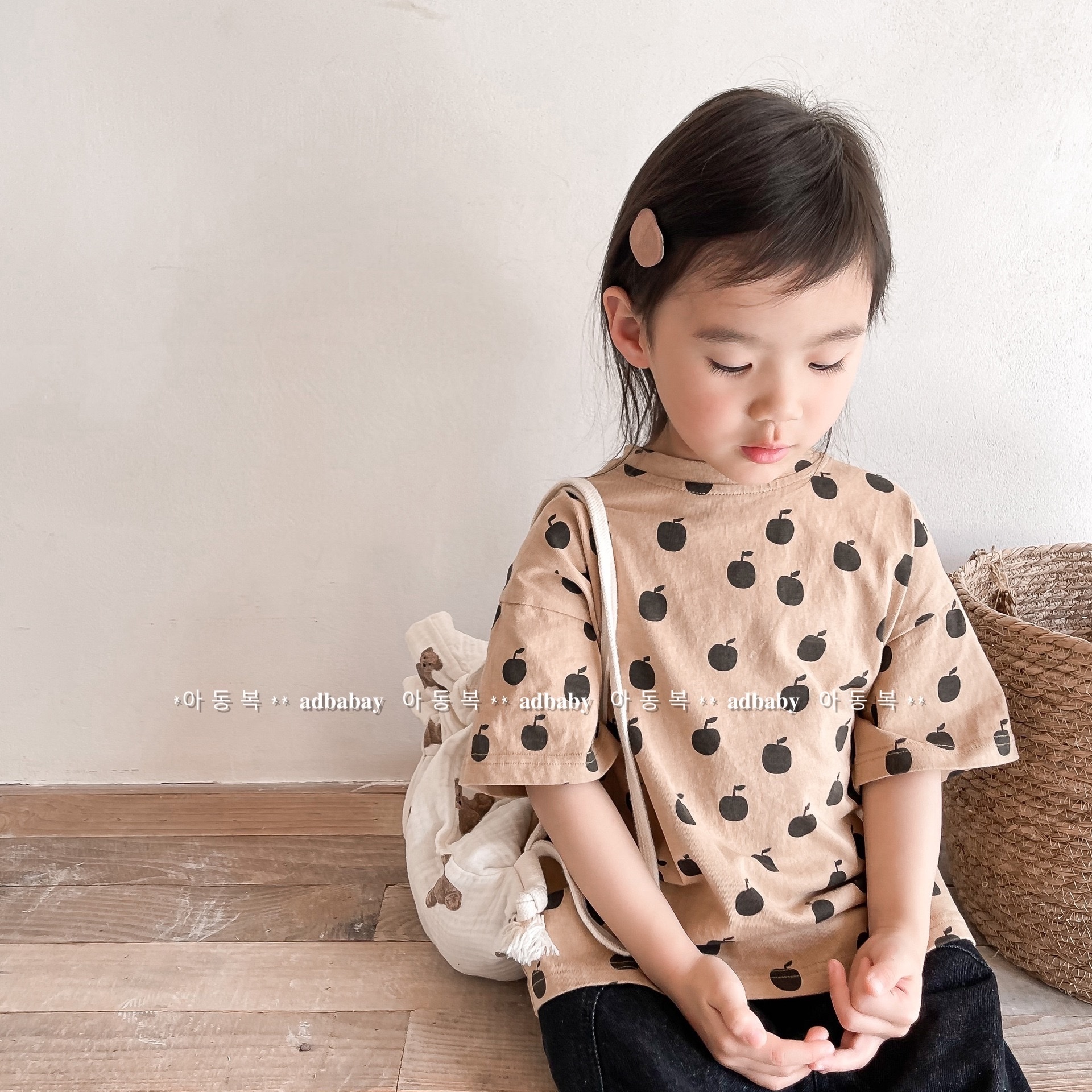 滿版蘋果麻棉上衣