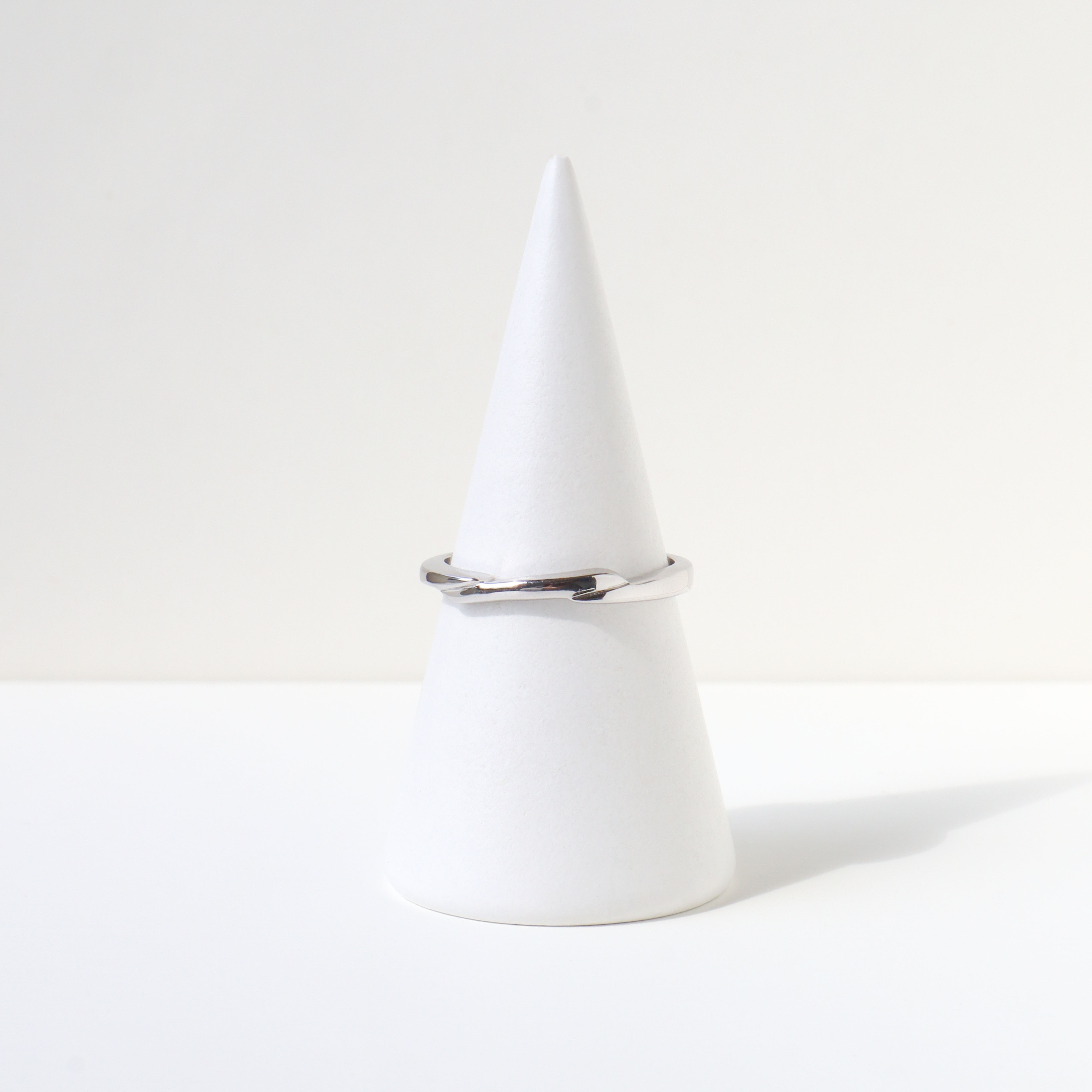 Silver/旋浪．交錯曲線對戒(女)