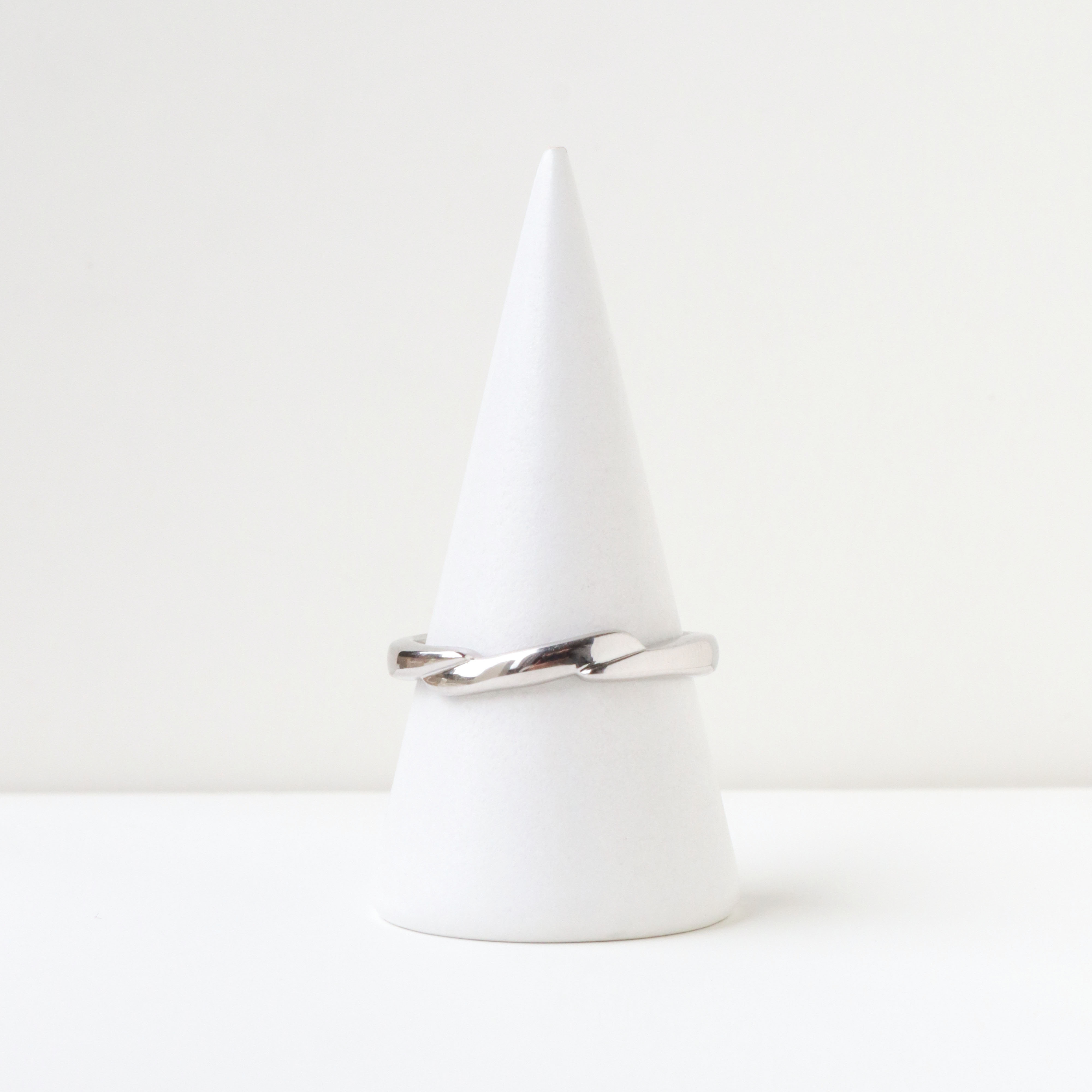 Silver/旋浪．交錯曲線對戒(男)