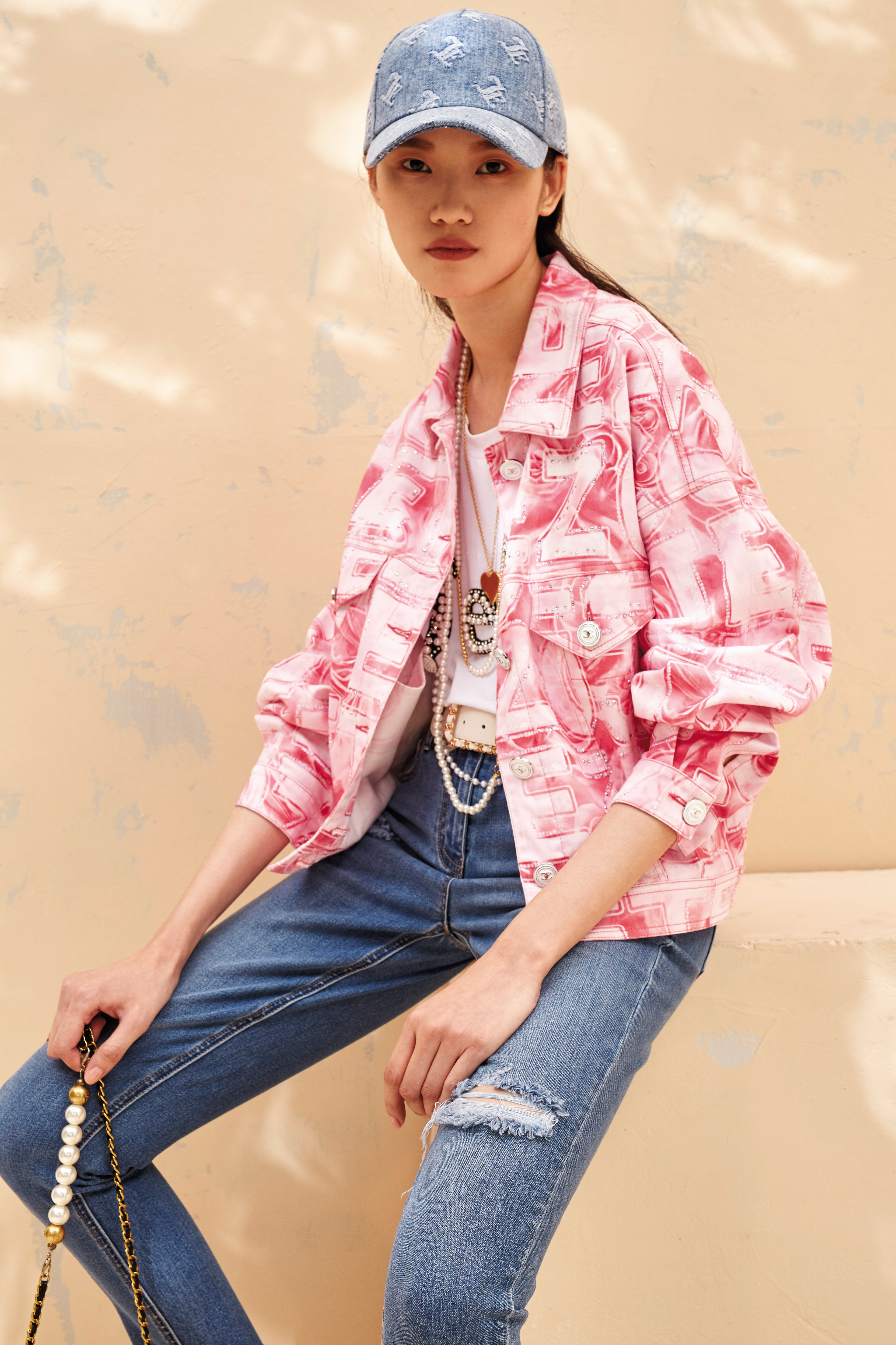 BB1EB027D1 夢幻島嶼玫瑰大logo斜紋牛仔外套