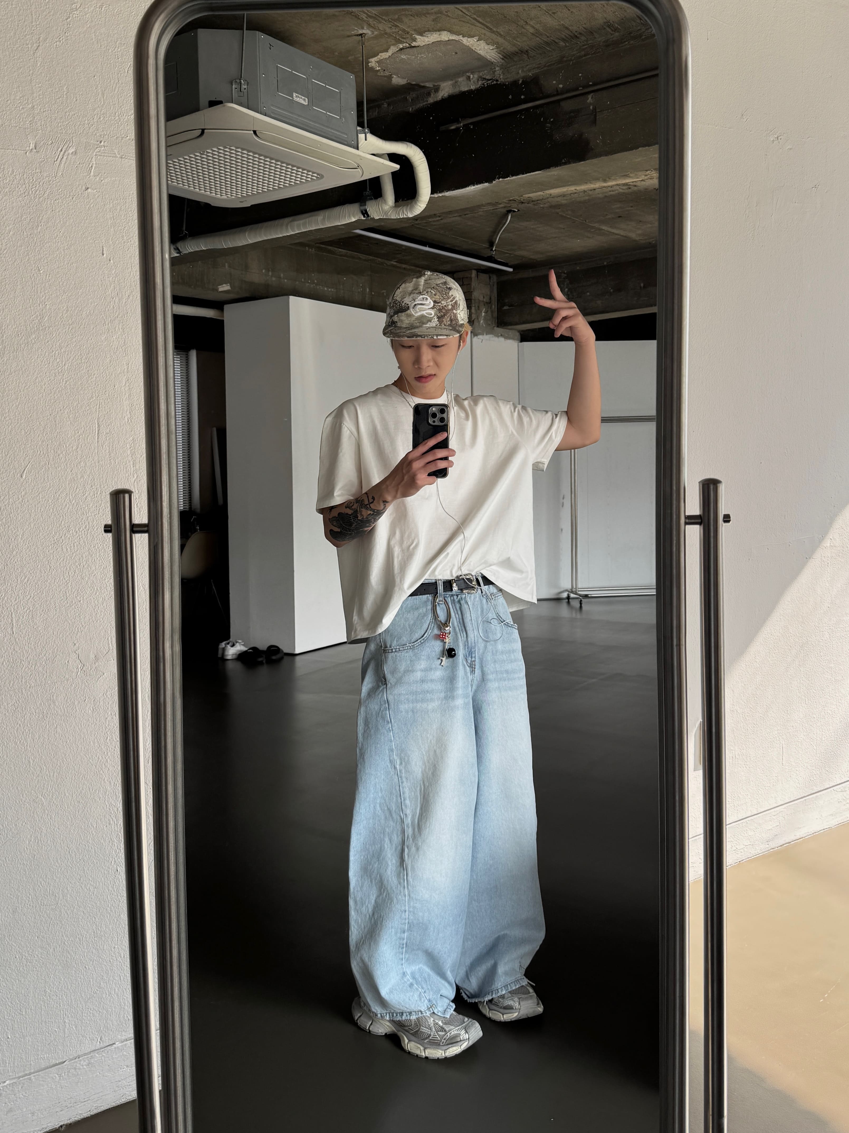 BOXY 寬短 素面 圓領 短袖 上衣