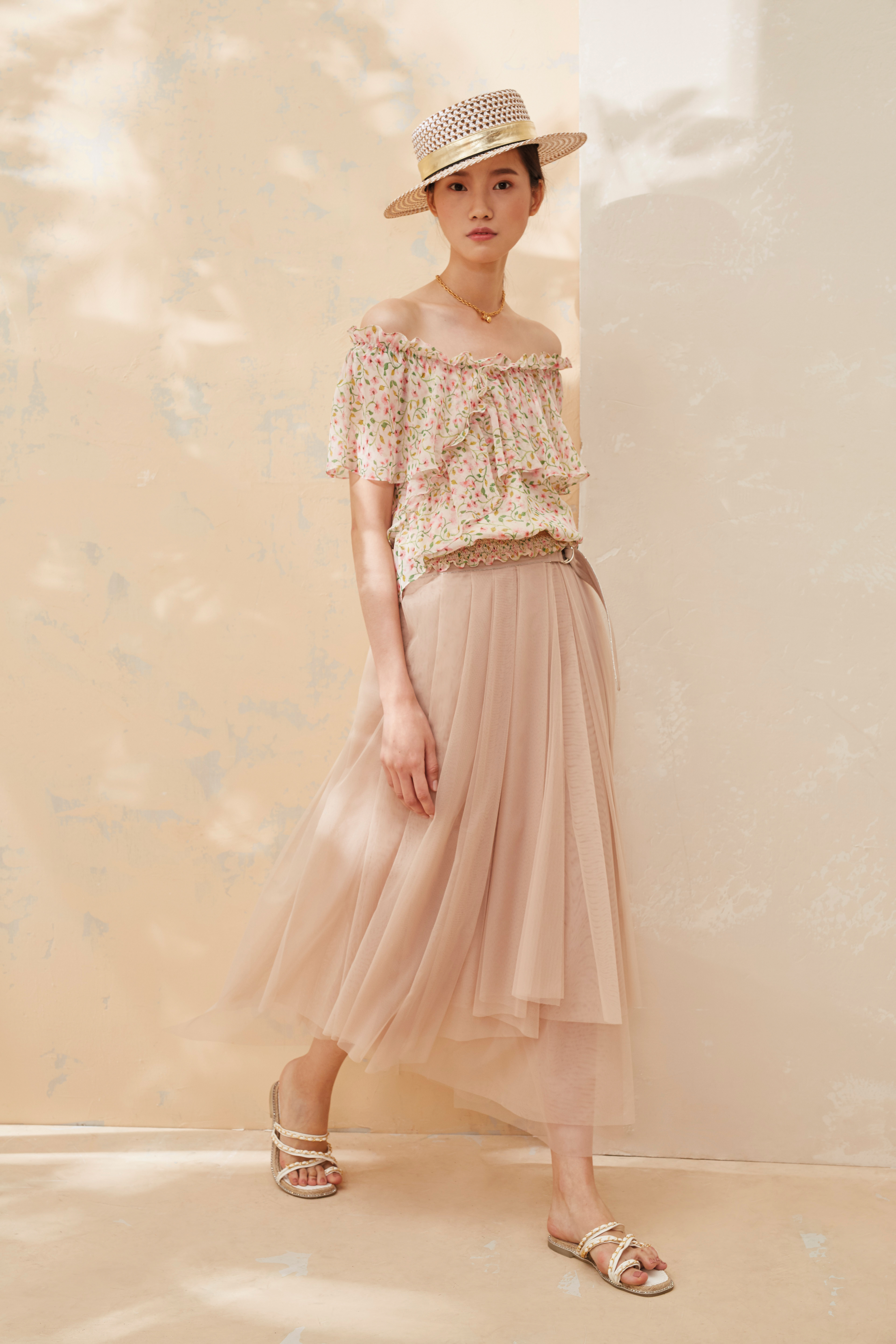 BB1EA119A1 夢幻島嶼不規則荷葉圍裹波浪袖上衣 (官網限定)