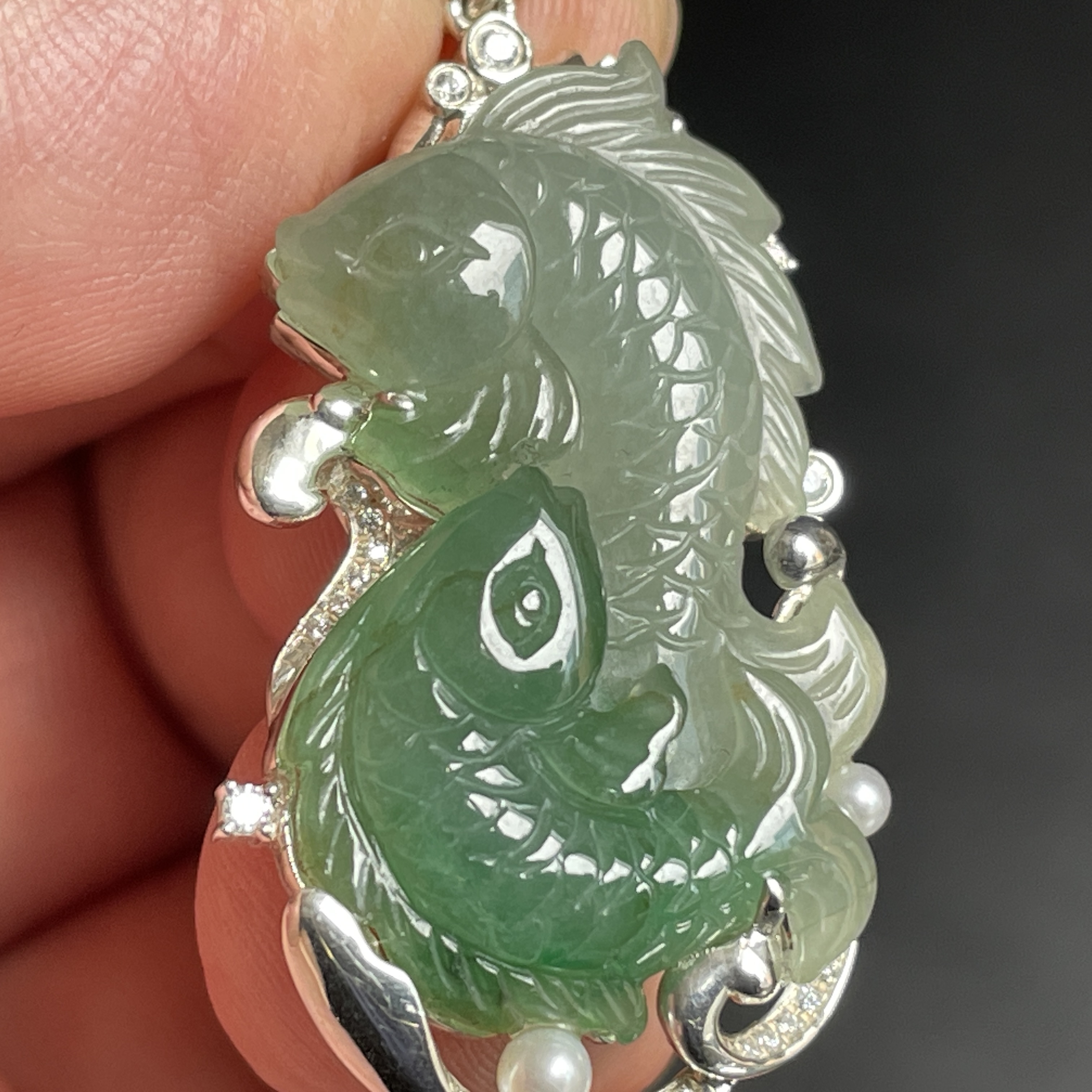 J2395 翡翠雙魚獻瑞藏福納吉祥意綿長