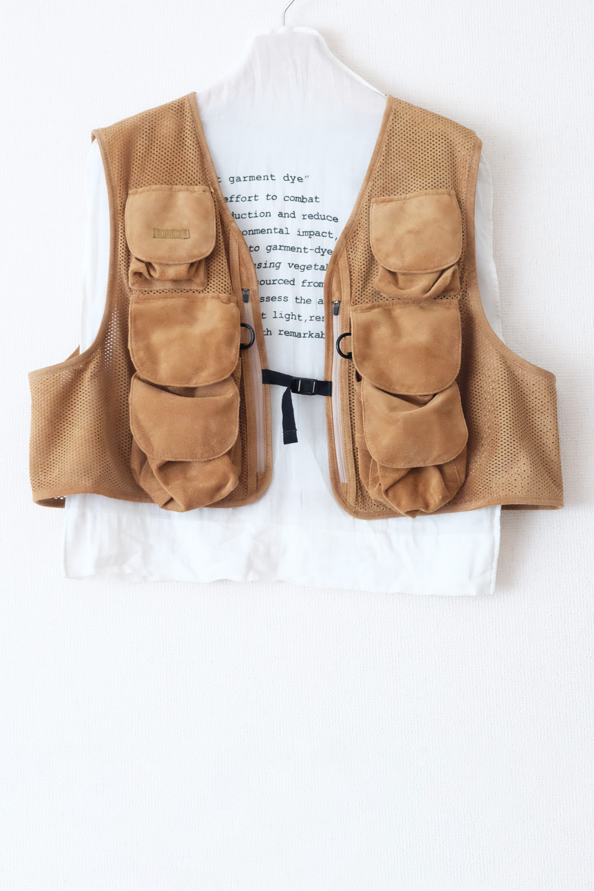 INNAT SUEDE MESH VEST (2COL)