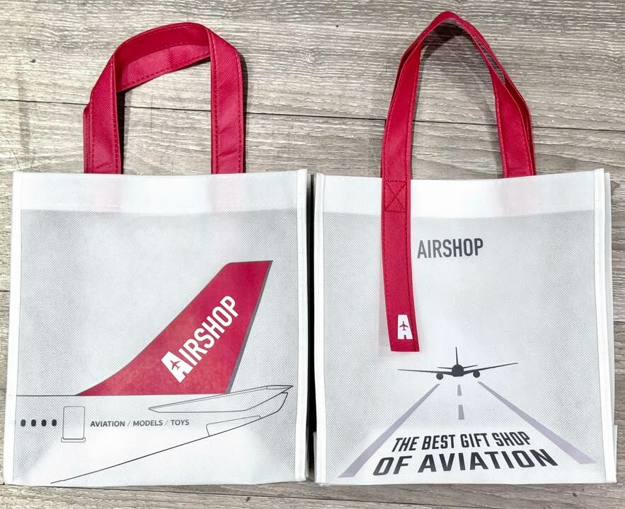 原創 AIRSHOP飛機館小不織布袋(紅白尾翼)
