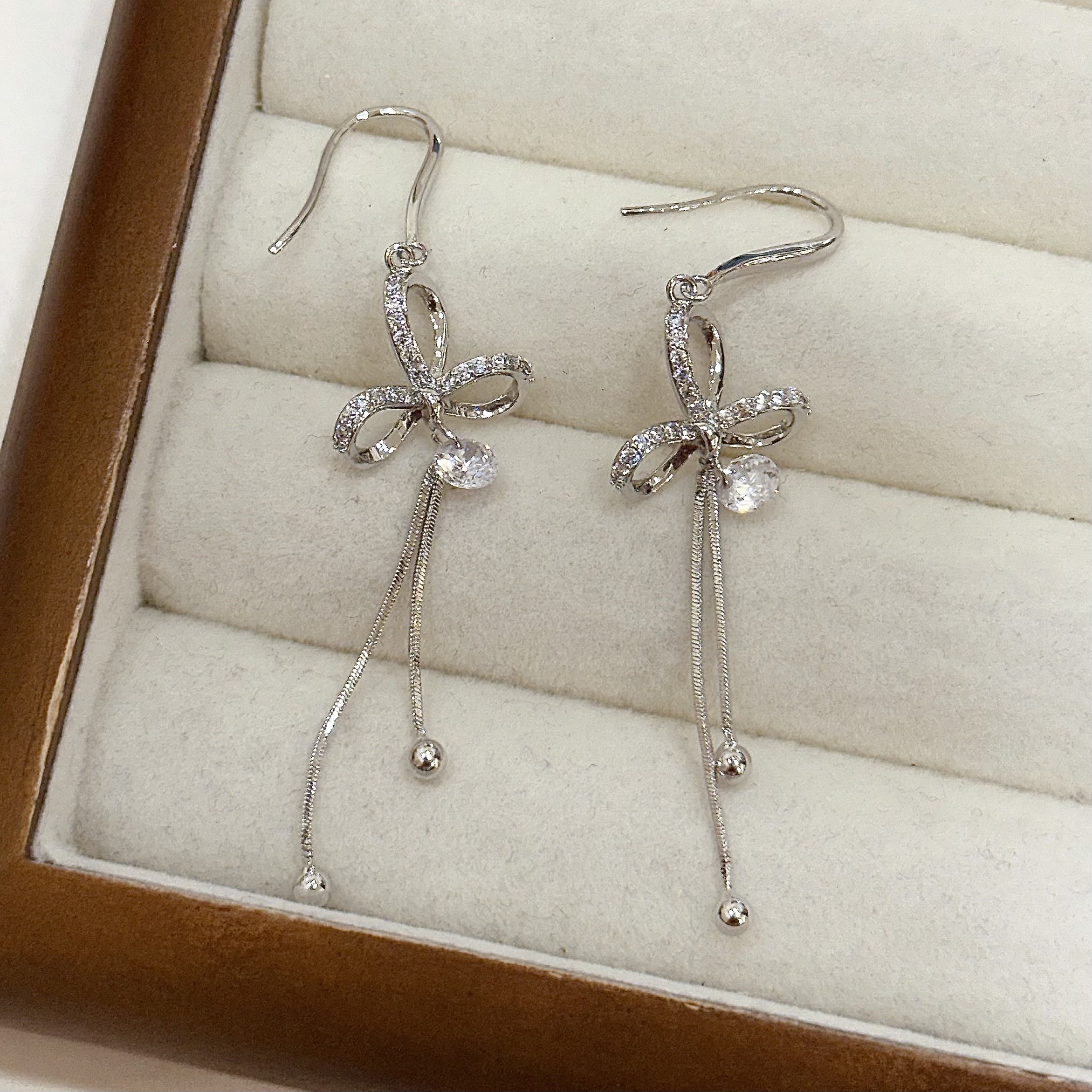 U08排鑽蝴蝶流蘇垂吊