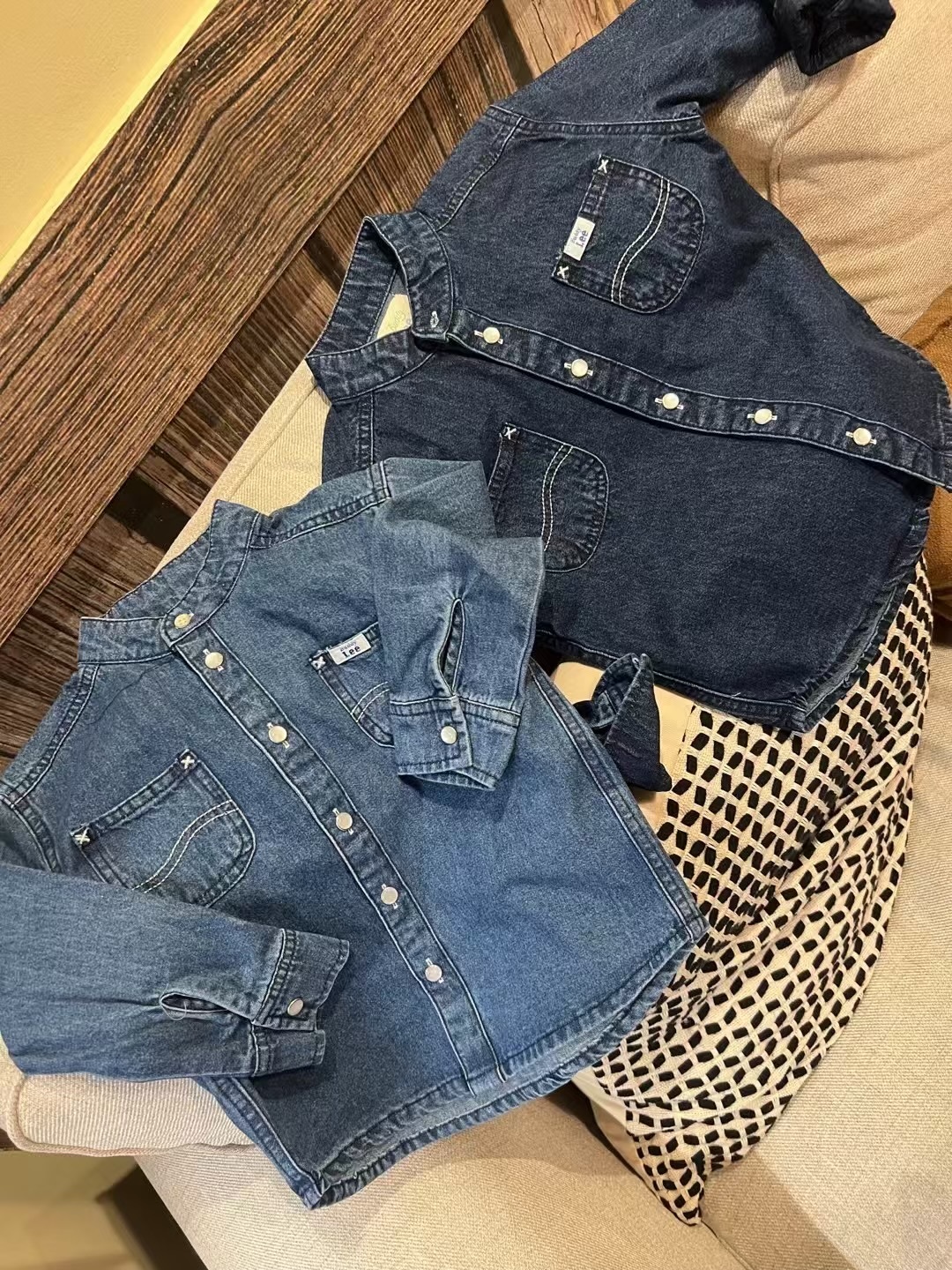 💙𝐁𝐮𝐝𝐝𝐲 𝐋𝐞𝐞 立領牛仔裇衫