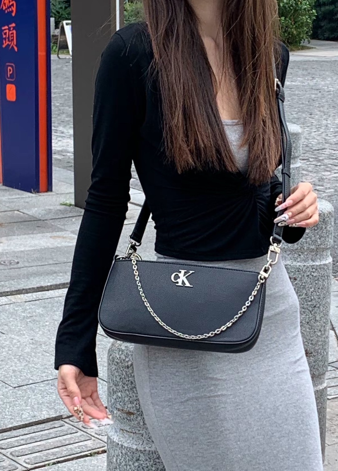 <千金小姐通勤包> Calvin Klein CK 腋下包 黑色