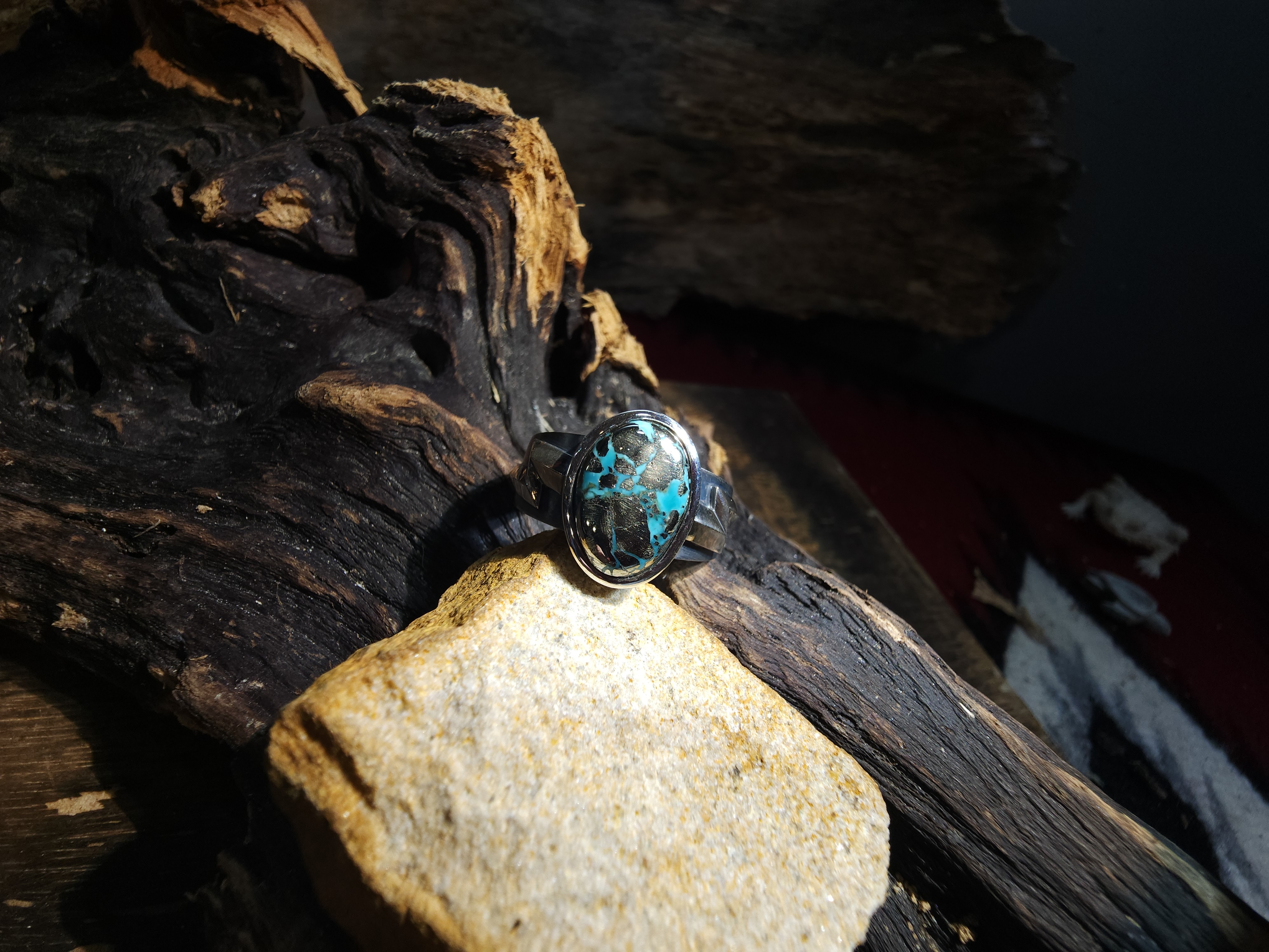 *Black Venom Jewelry- Freedom & Prayer 純銀閃電戒鑲 Morenci II松石