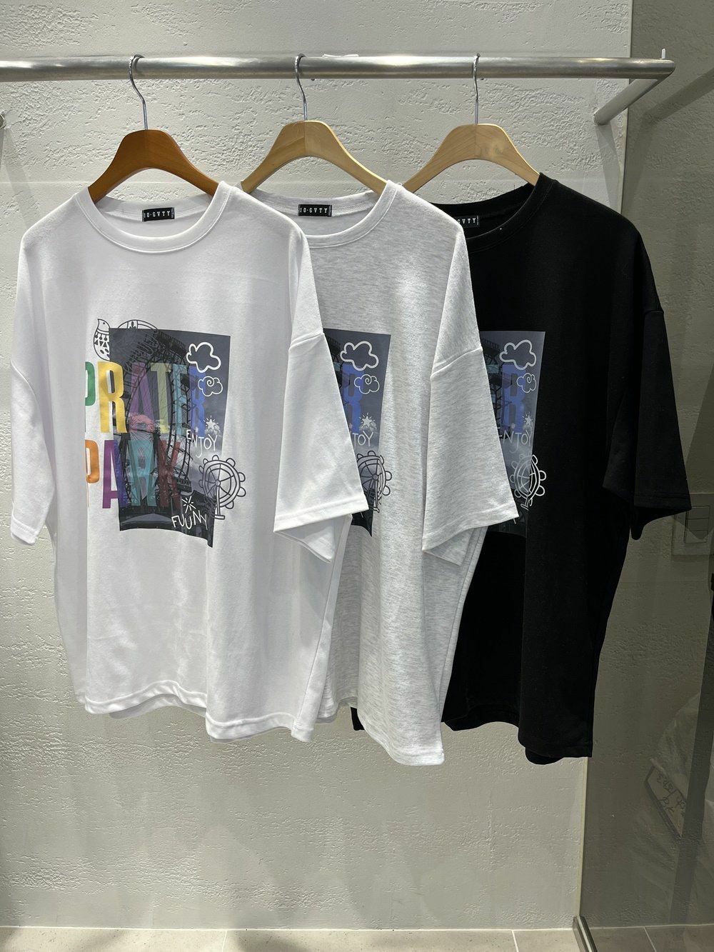 OverSize英文字圖案短袖Tee 10.GVTY-0192T