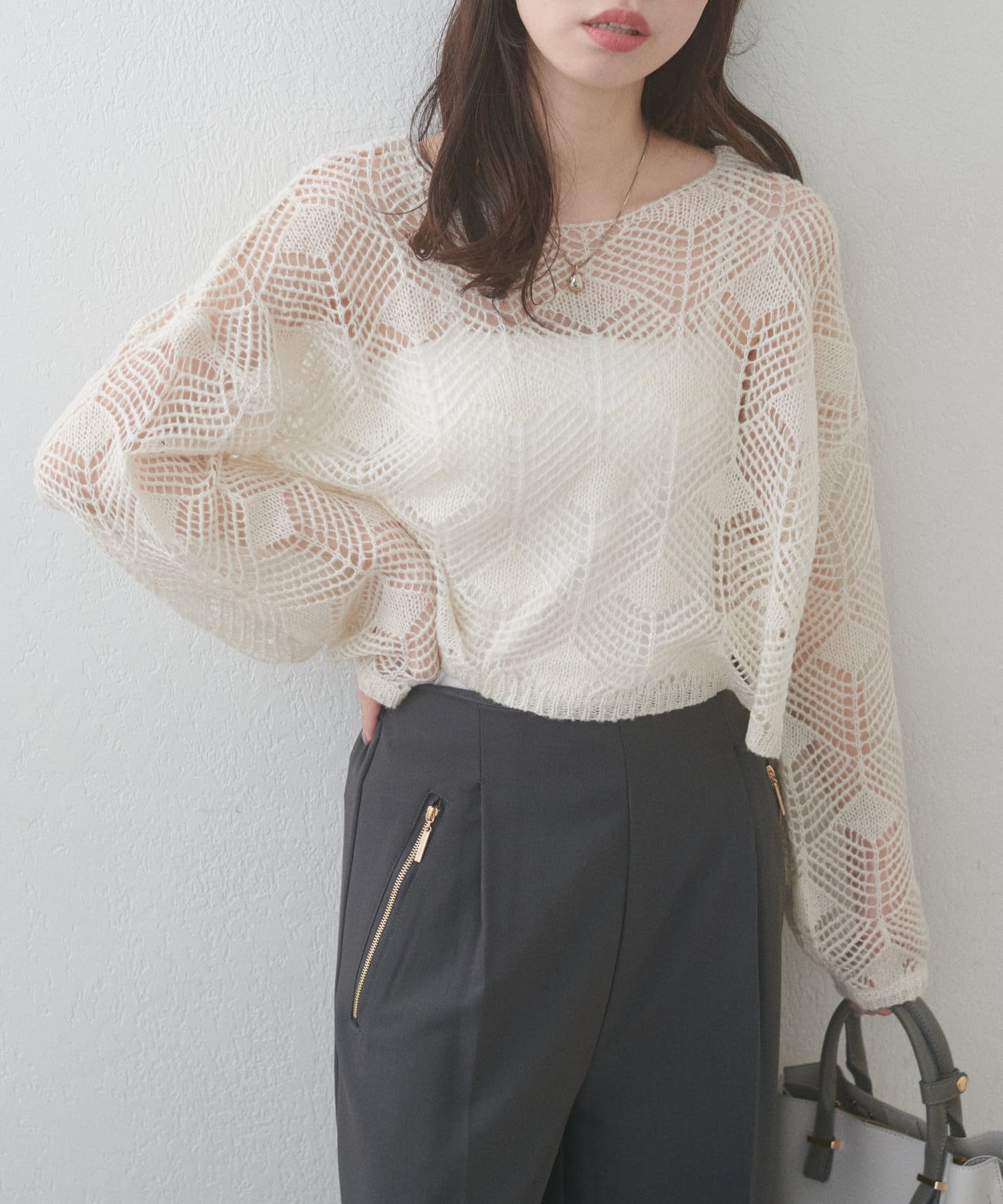 natural couture(ナチュラルクチュール)  【WEB限定】シアーリーフ柄ニットプルオーバー米（0351050720）