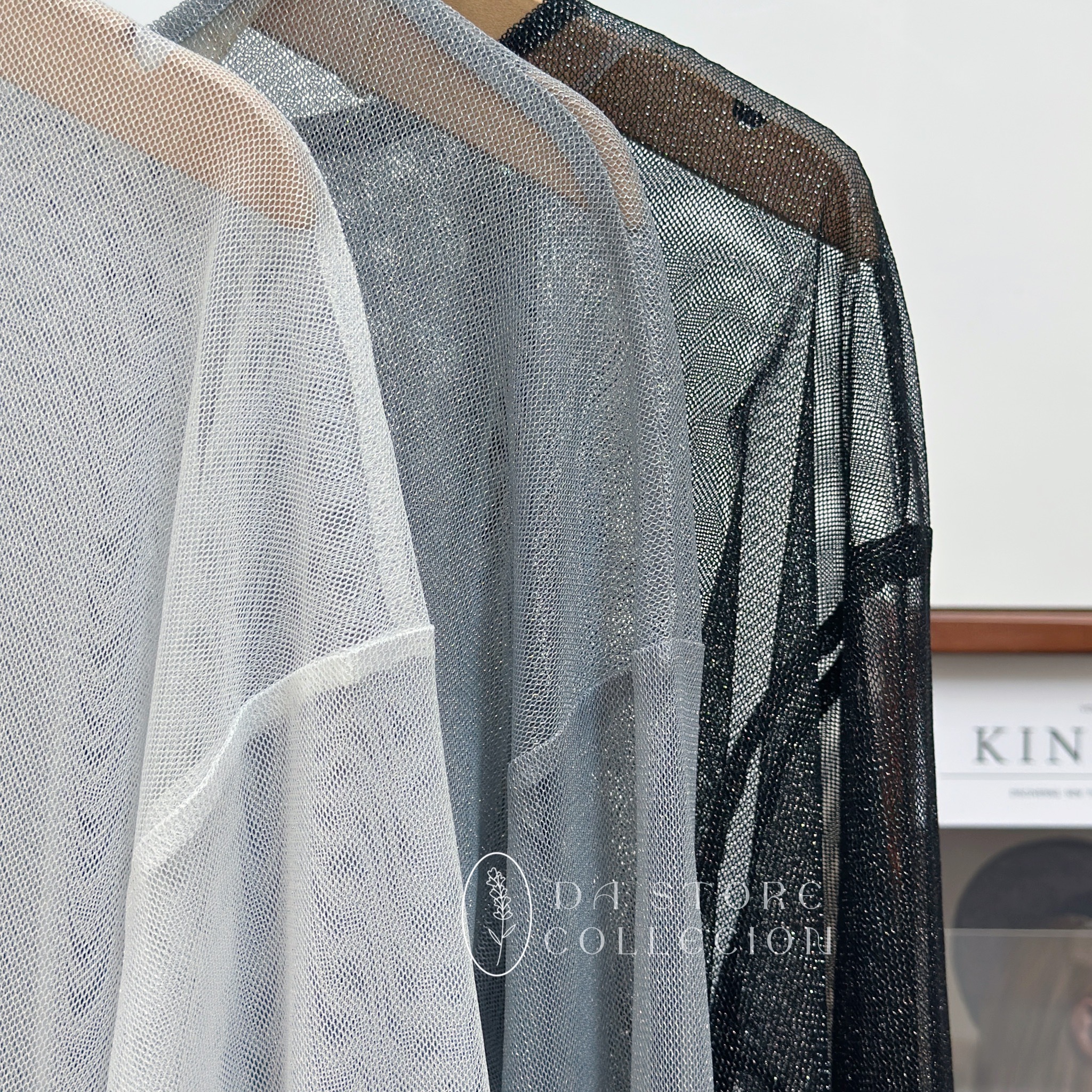 疊穿神器透膚微閃上衣/三色