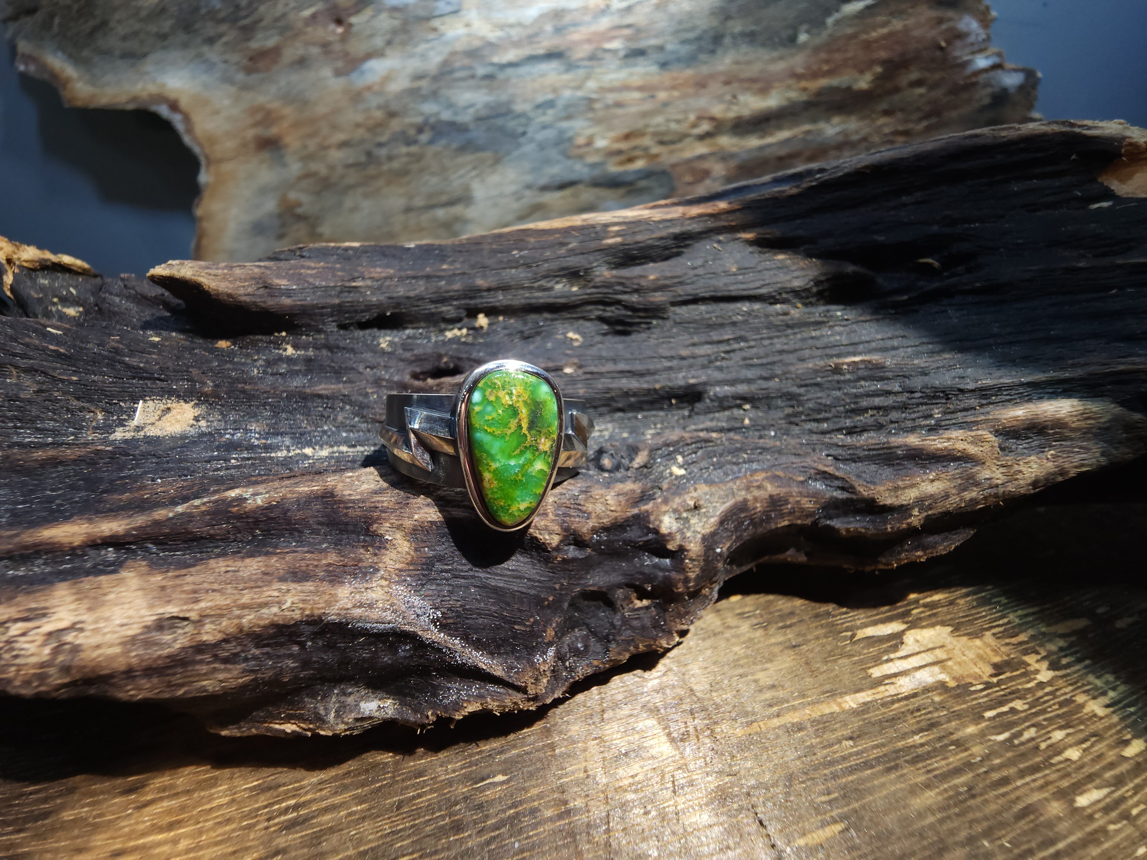 *Black Venom Jewelry- Freedom & Prayer 純銀閃電戒鑲 Sonora Gold 松石