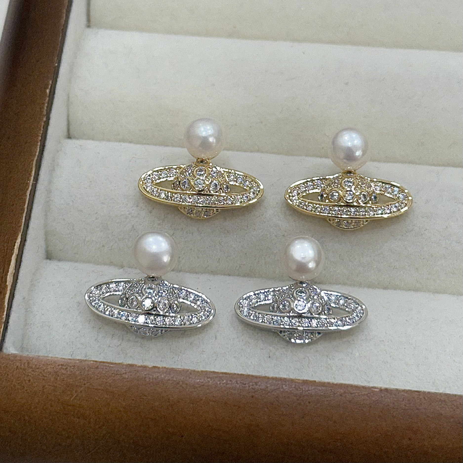 U26天然珍珠滿鑽星球耳針