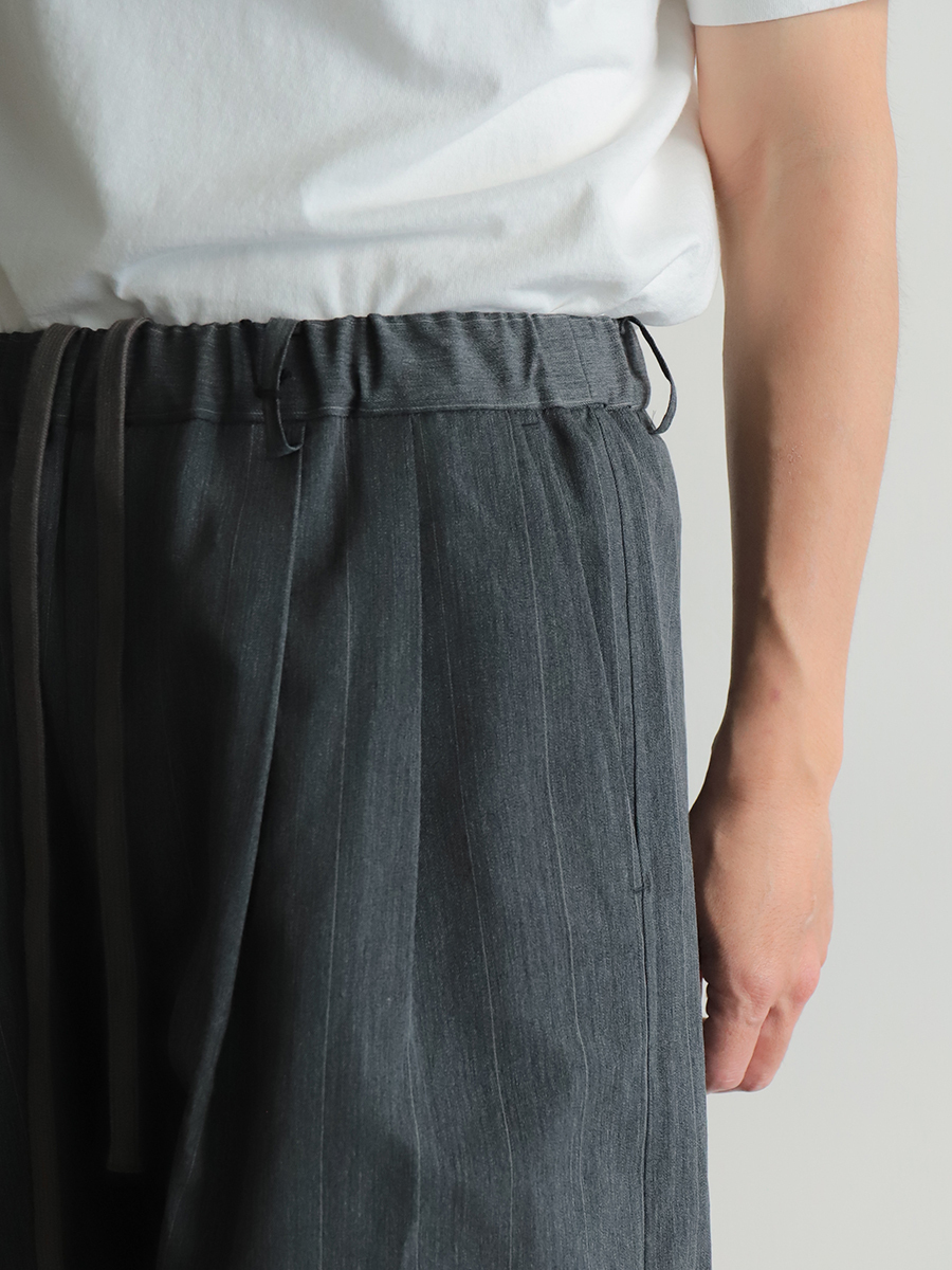 YOKO SAKAMOTO Double Pleated Easy Shorts Charcoal Gray