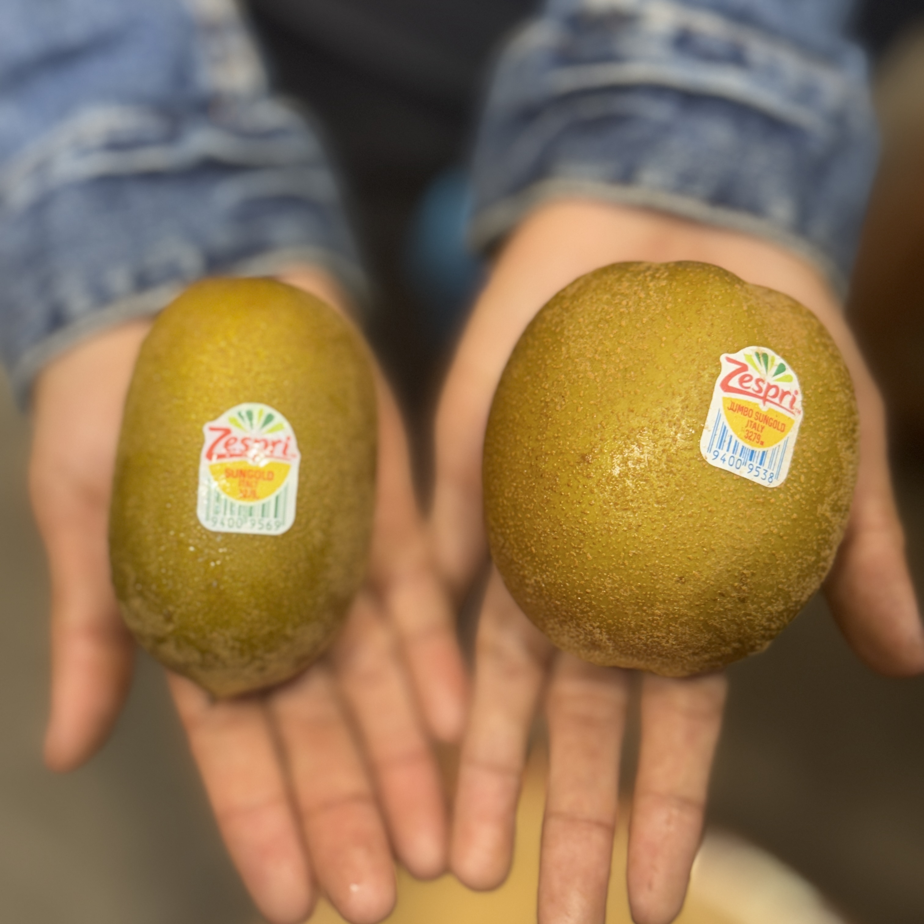 Hung Tai Fresh Fruit - Jumbo Sungold Kiwi, Italy