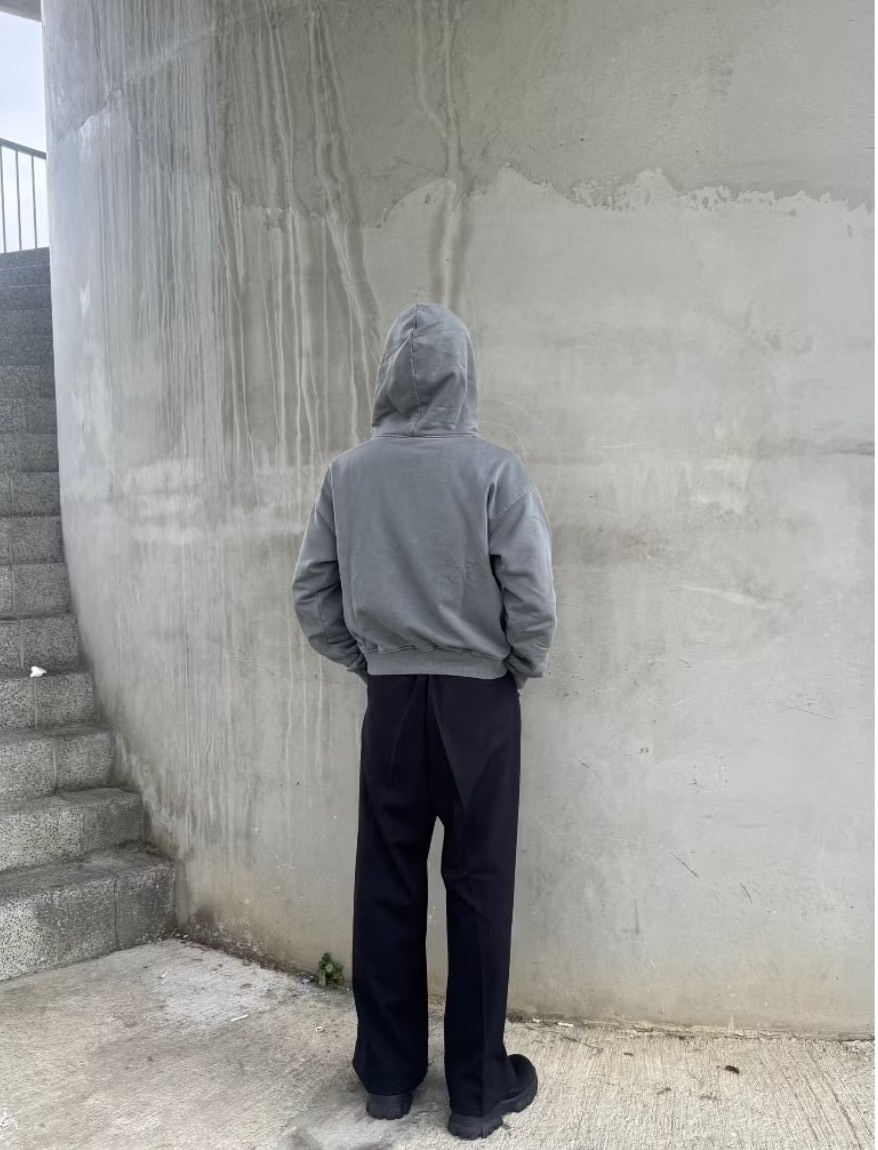 BOXY FIT短版 水洗素面帽T