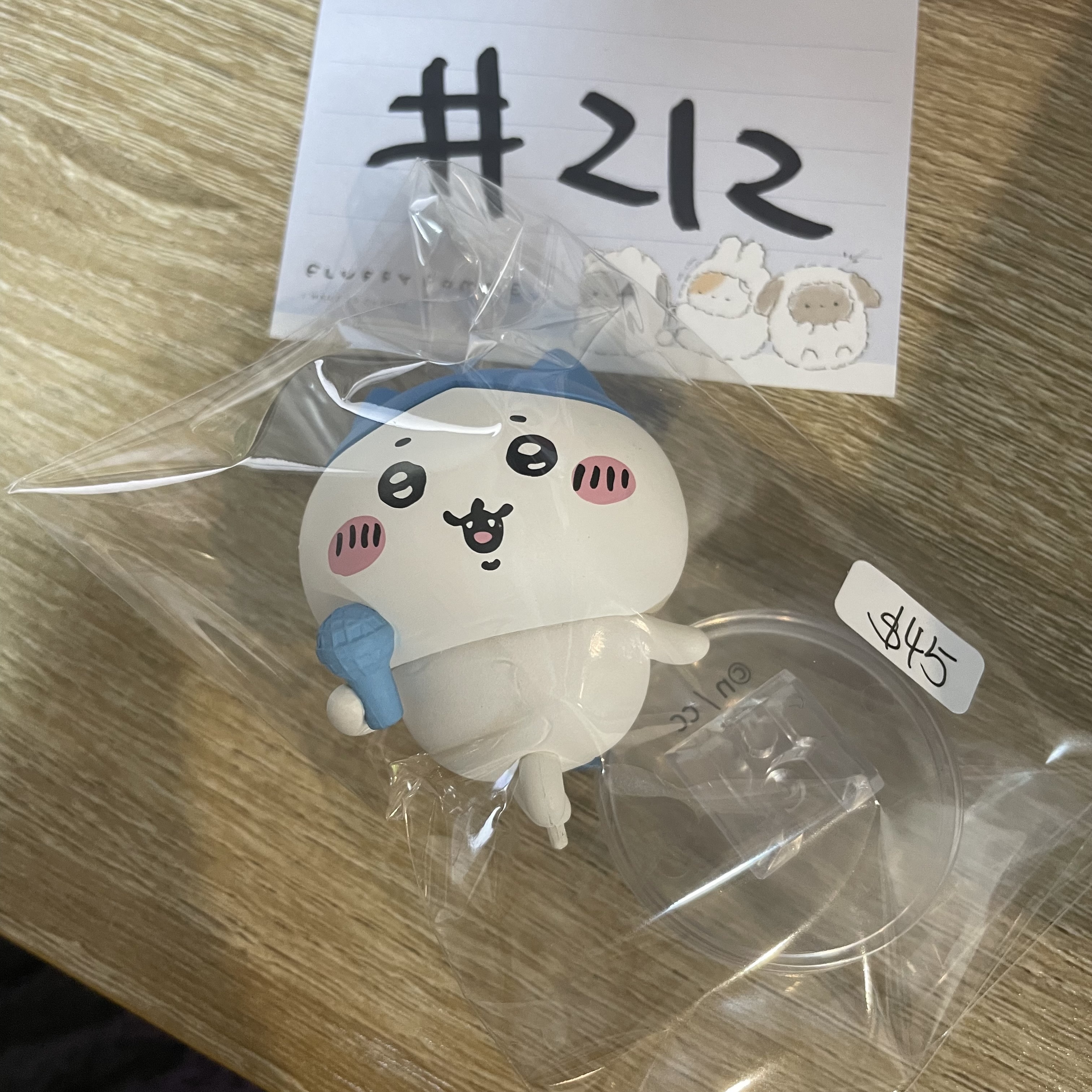 CHIIKAWA 八字貓 FIGURE  #212