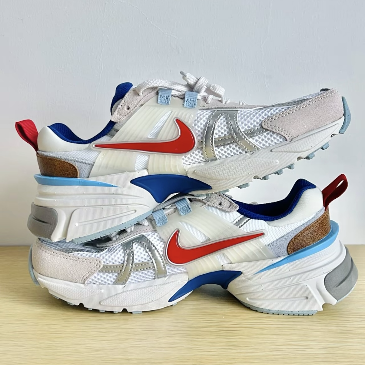 Nike V2K Run Premium Light Bone 白紅藍 撞色 復古 1972紀念款 運動鞋 休閒鞋