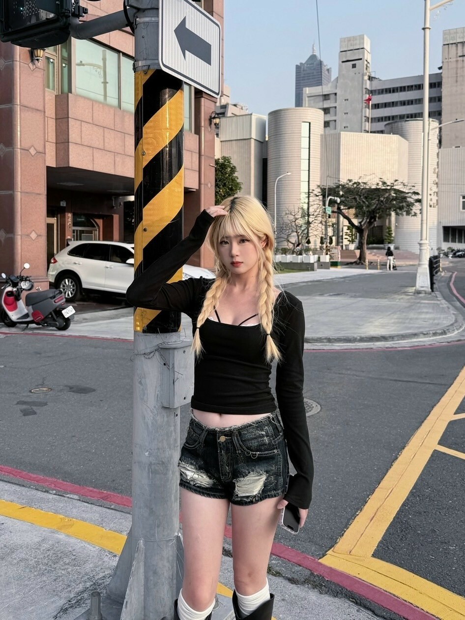 純慾方領 純棉素色修身打底長袖2colors