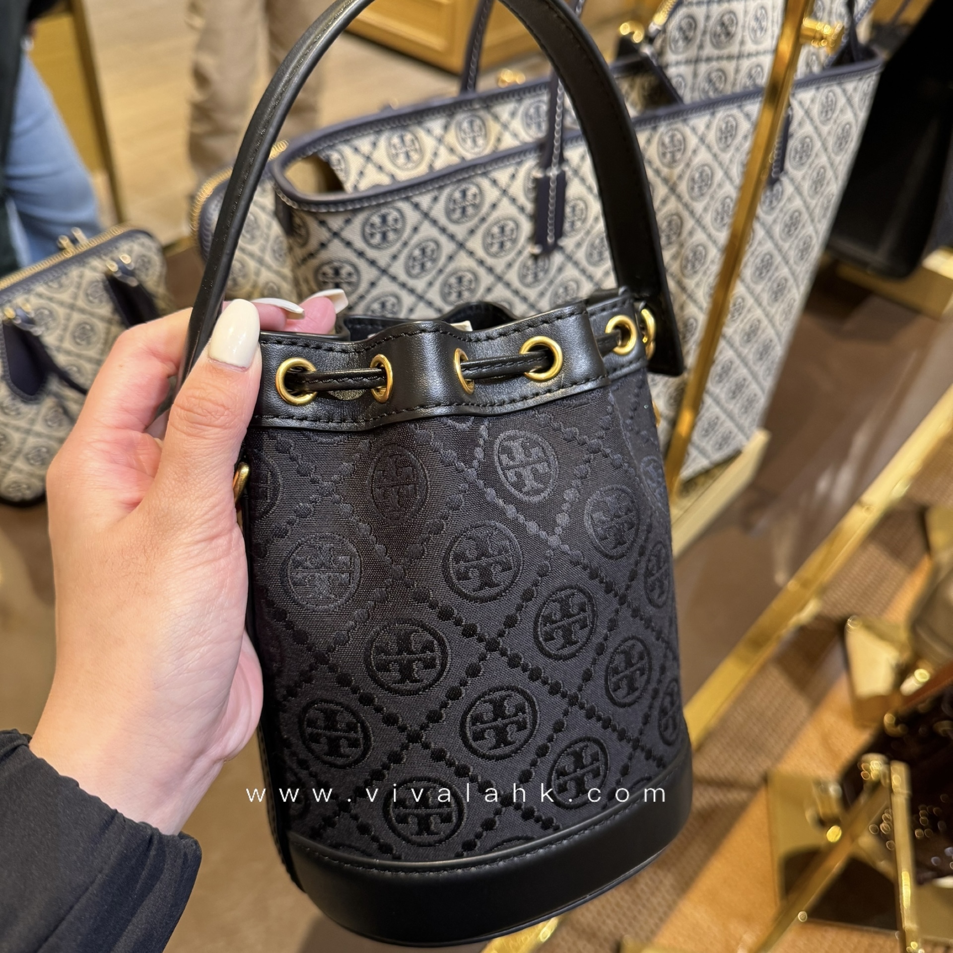 Tory Burch - T Monogram 水桶袋 (Mini) (152130)