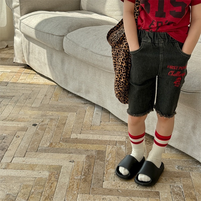 塗鴉不修邊五分牛仔褲