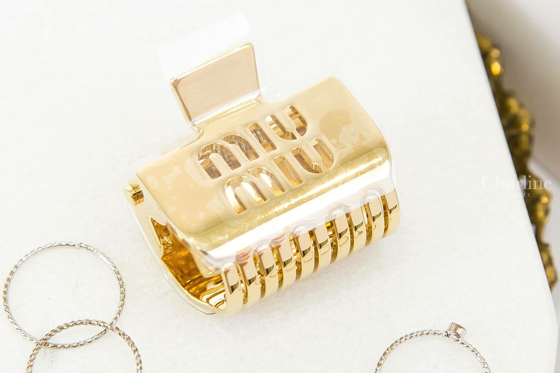 Miu Miu Hair Clip 金色簍空字母髮夾