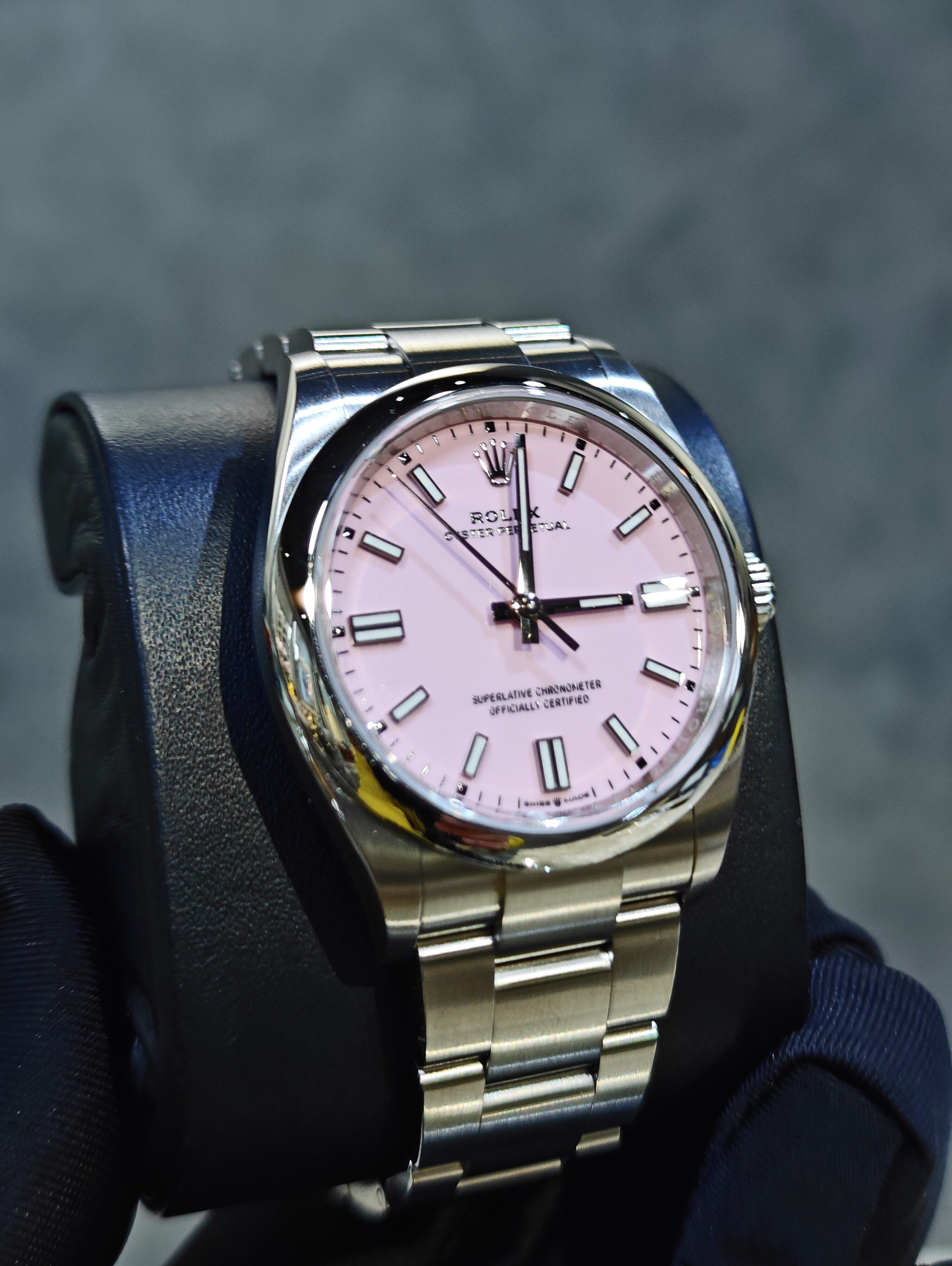 BRAND NEW ROLEX 126000 OYSTER PERPETUAL 36 WITH A CANDY PINK DIAL AND AN OYSTER BRACELET