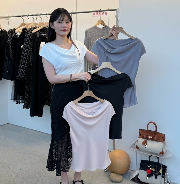 JU4027 高質感絲滑短袖上衣  *特價* (優惠碼同充值購物金不適用)