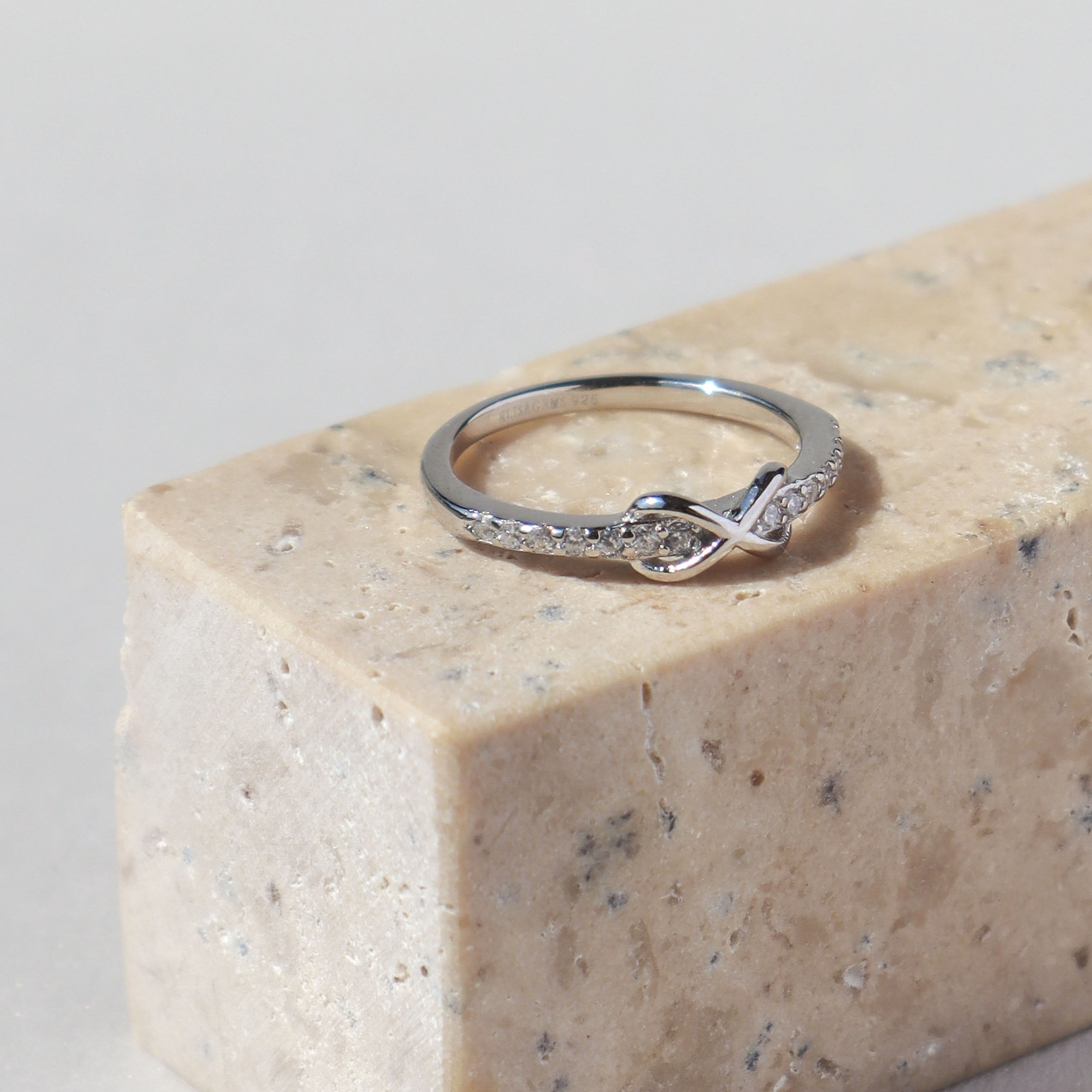 Silver/無限誓約排鑽尾戒