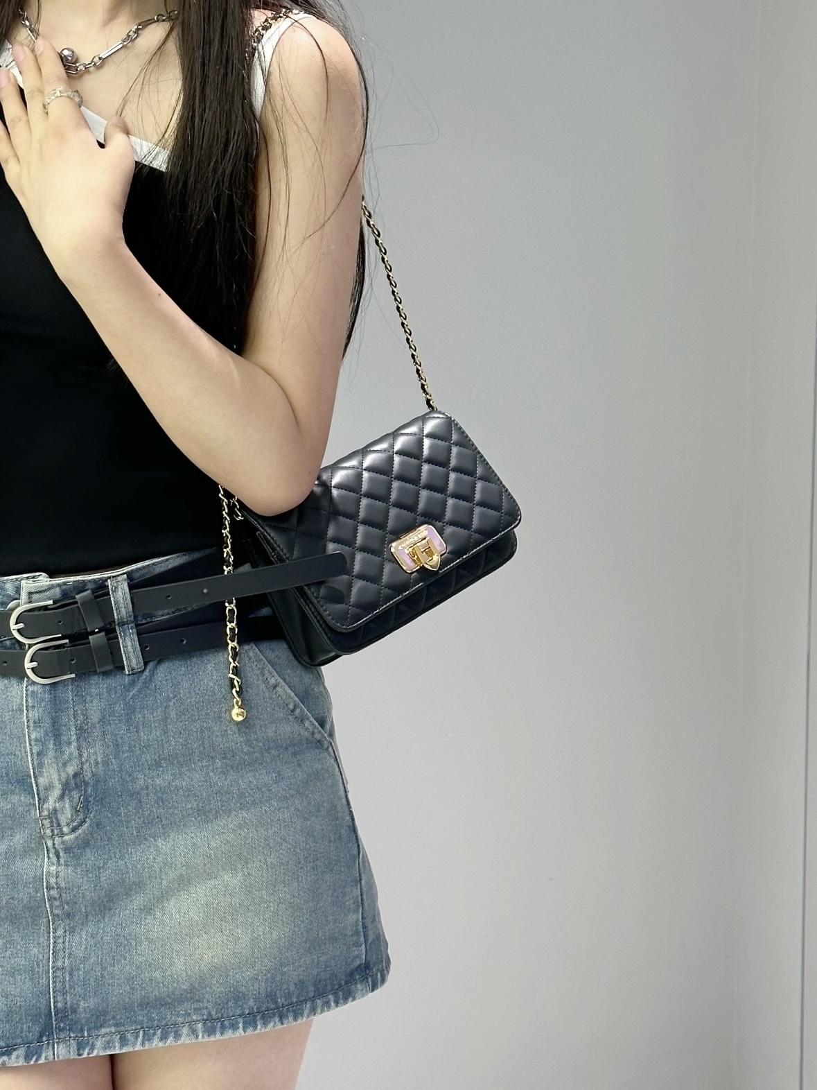 Charles&Keith 小CK 菱格紋側背肩背兩用WOC包