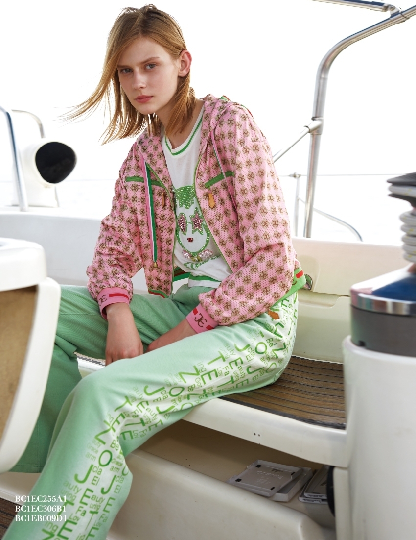 BC1EC255A1 沙灘派對童趣貓天絲上衣 (2色)