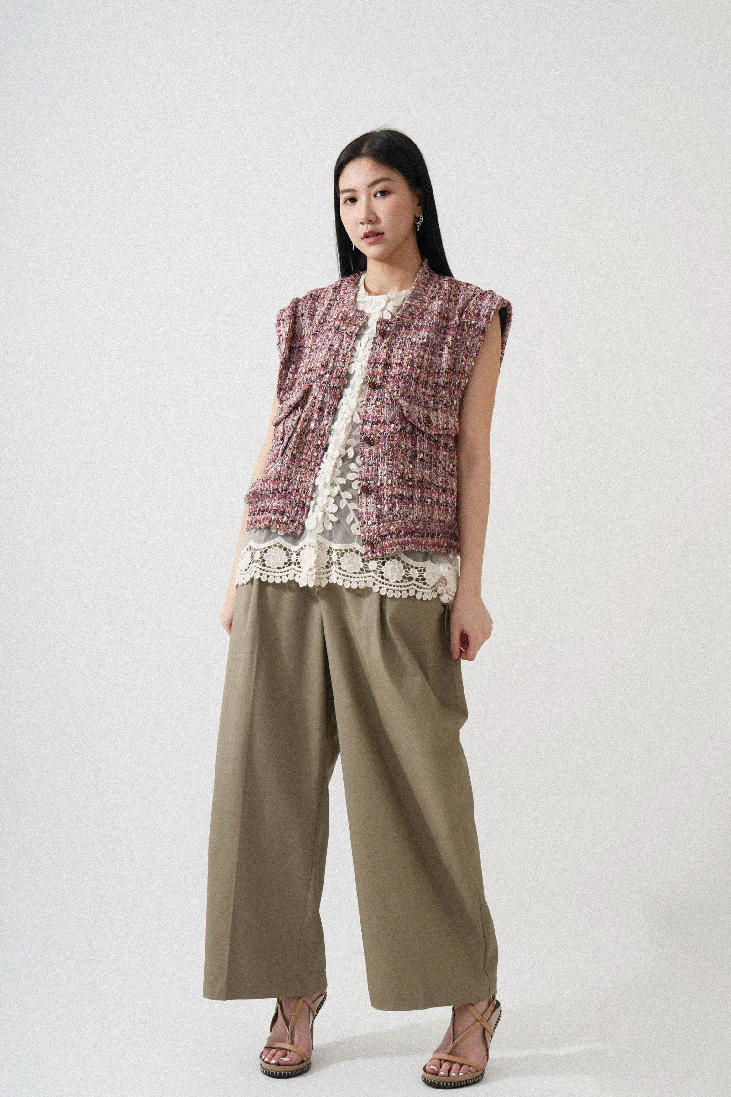 SS25_0018（背心外套＋上衣＋長褲）